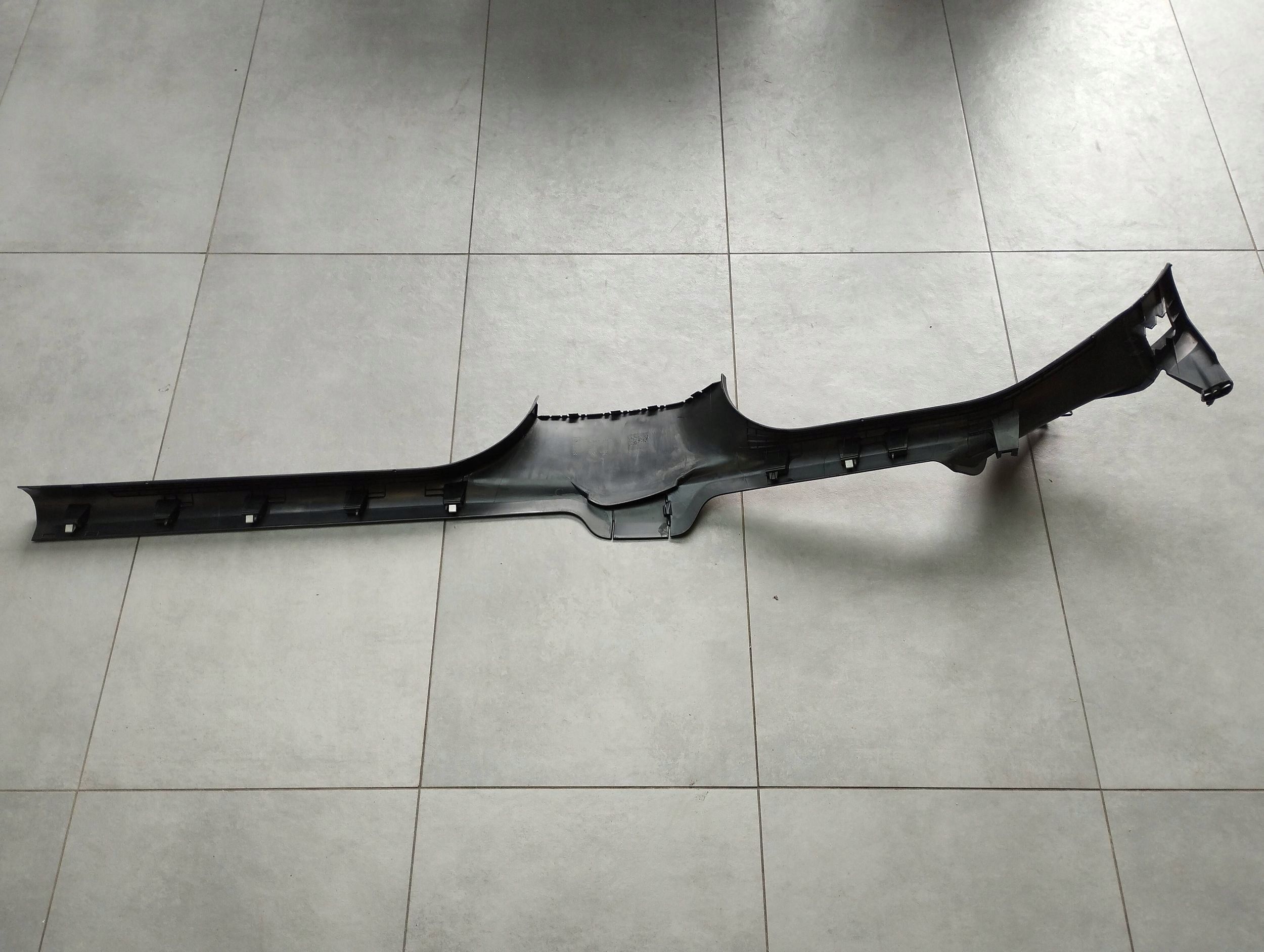 Seat Leon IV 2024 moulding threshold left 5FA853371B