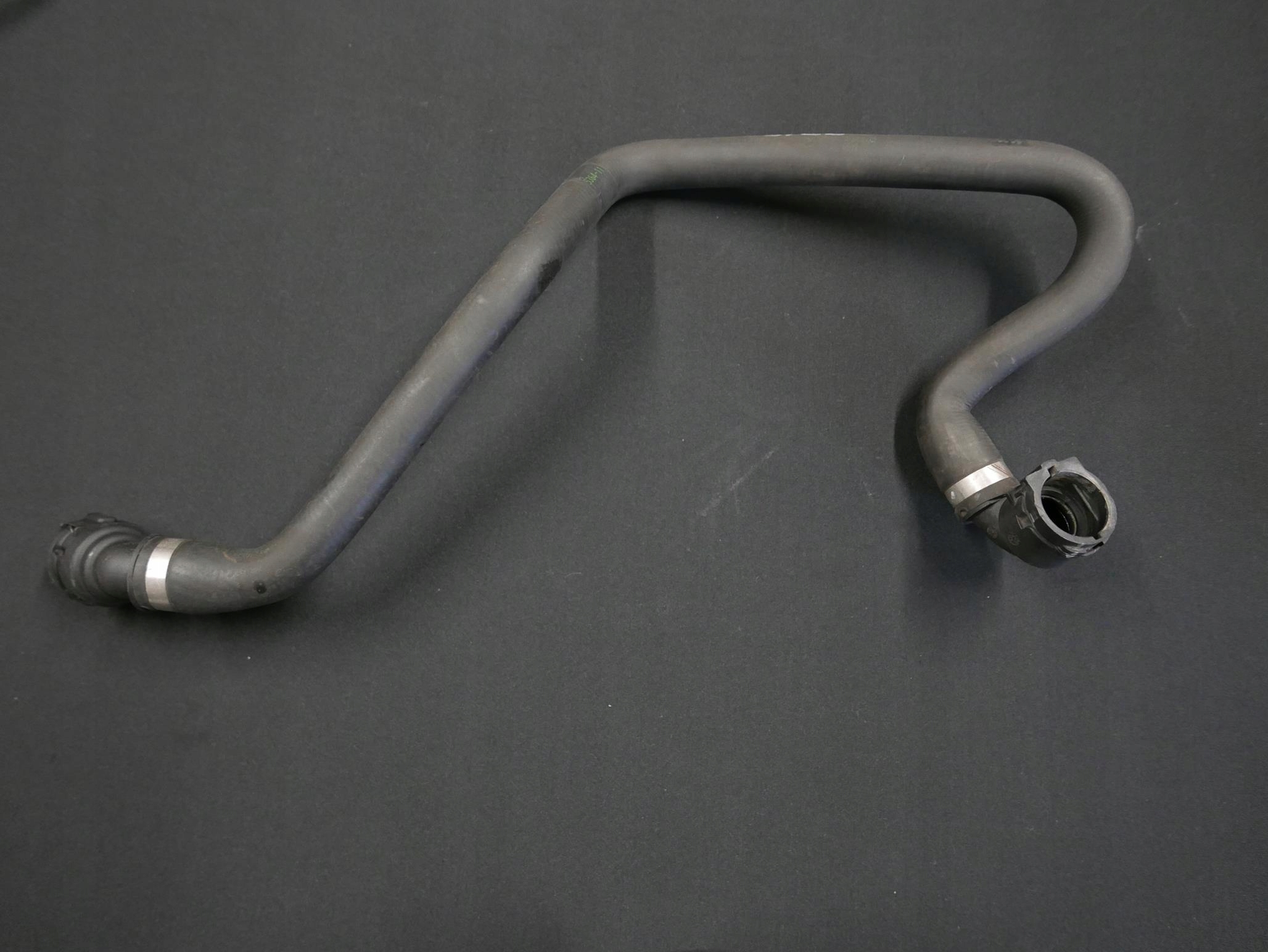 BMW F07 F10 F11 шланг для води N20 7619685