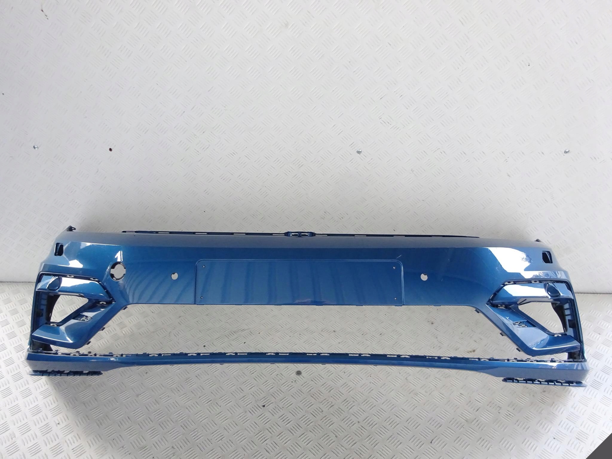 VW TOURAN 5TA 15- R-LINE ZDERZAK PRZÓD *PDC/SPRYSK