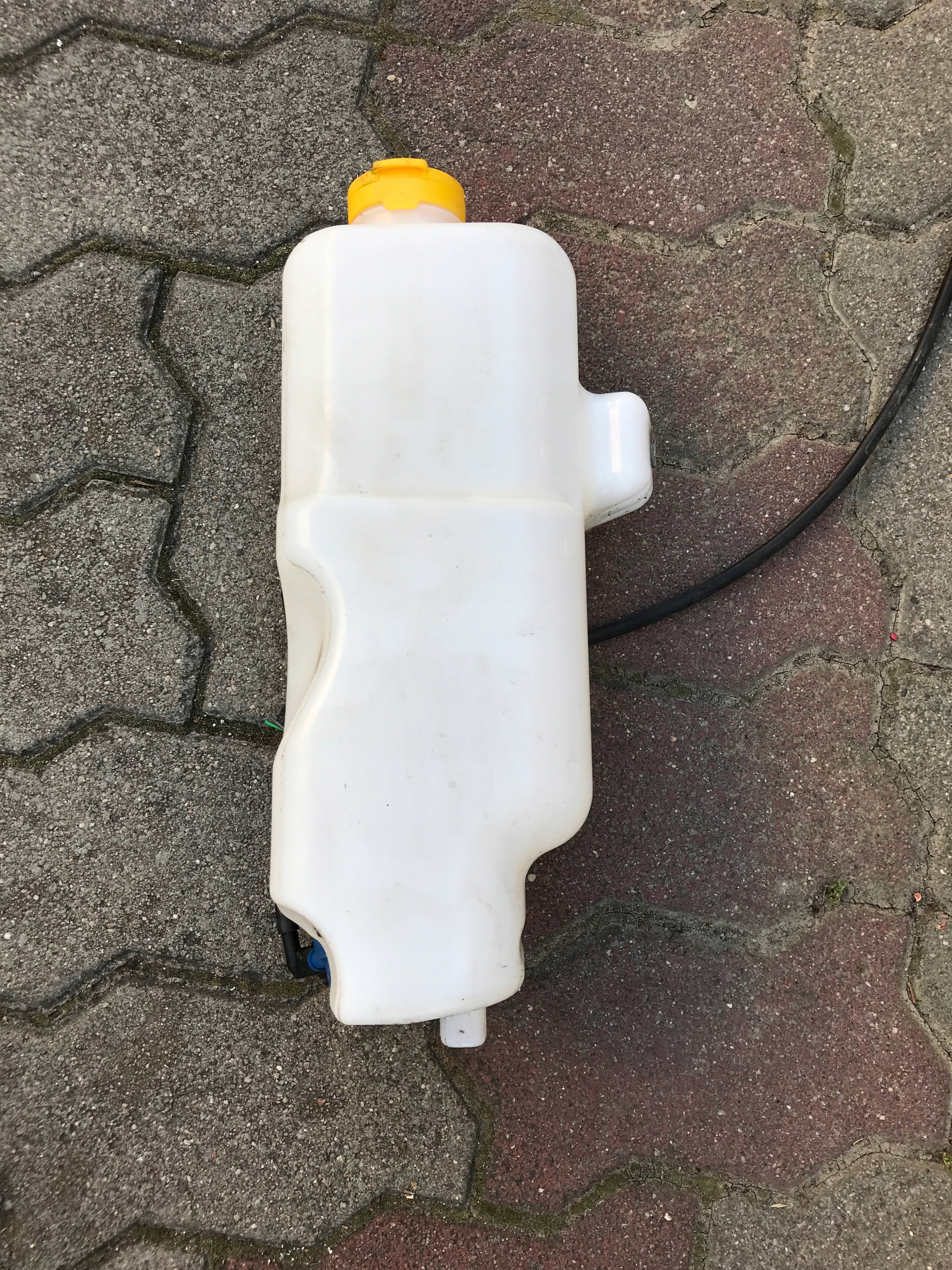 washer fluid tank SMART FORFOUR 453 II A4538600060