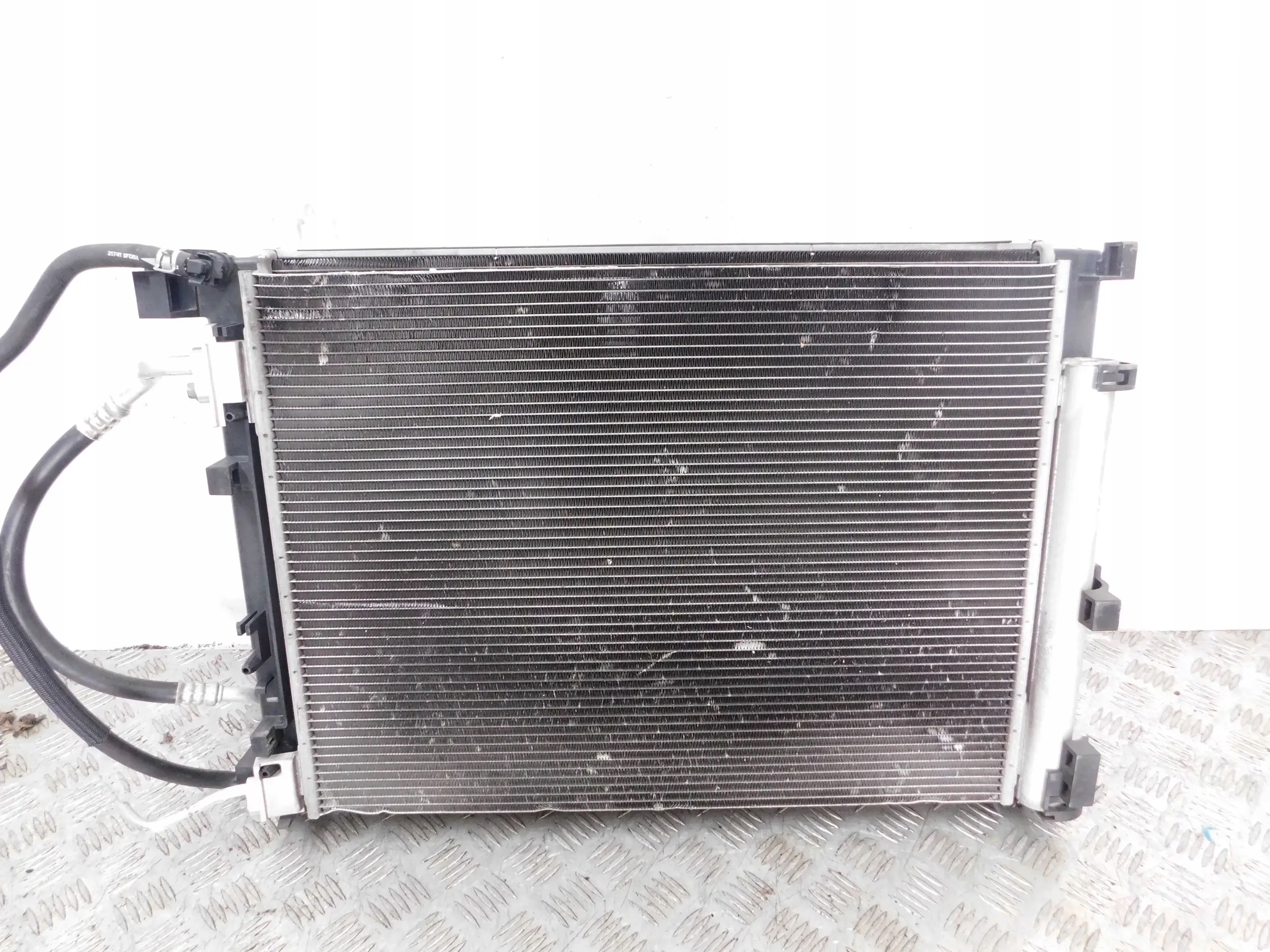 CHŁODNICA CHŁODNICE WENTYLATOR NISSAN MICRA 1.0 K14 Producent części Nissan OE