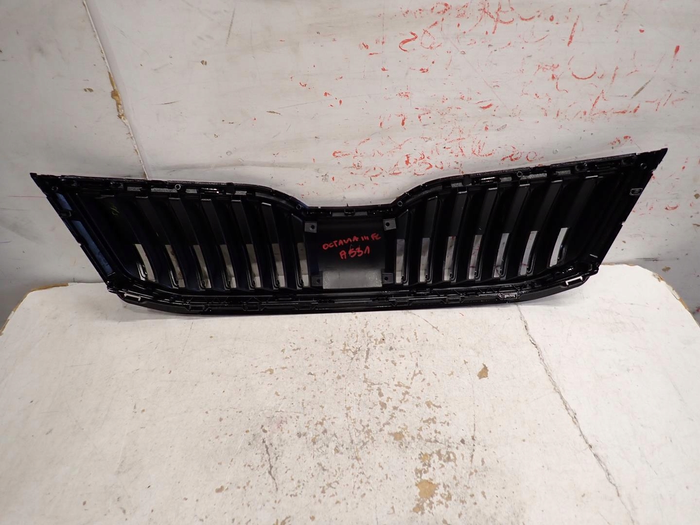 grille SKODA OCTAVIA III LIFT 2016- 5E0853653C