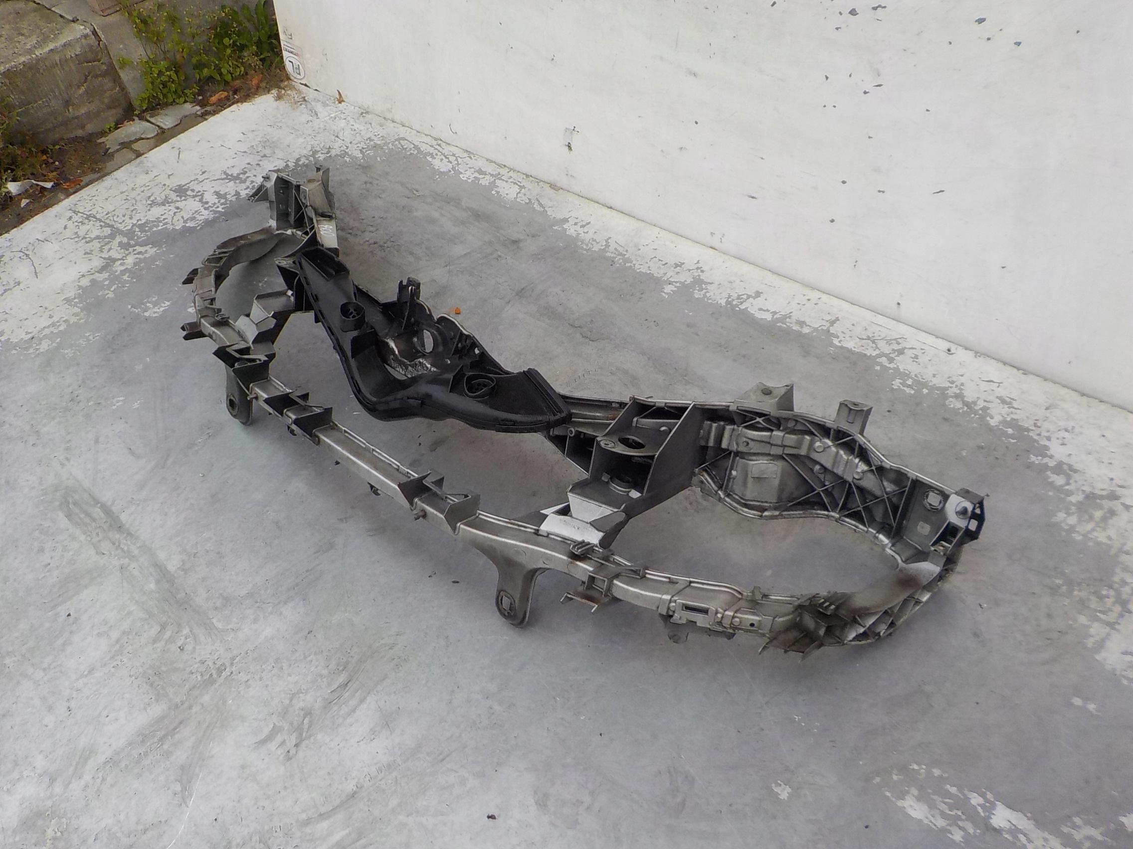 800 FORD FOCUS II LIFT support panel for radiators sider OKULAR