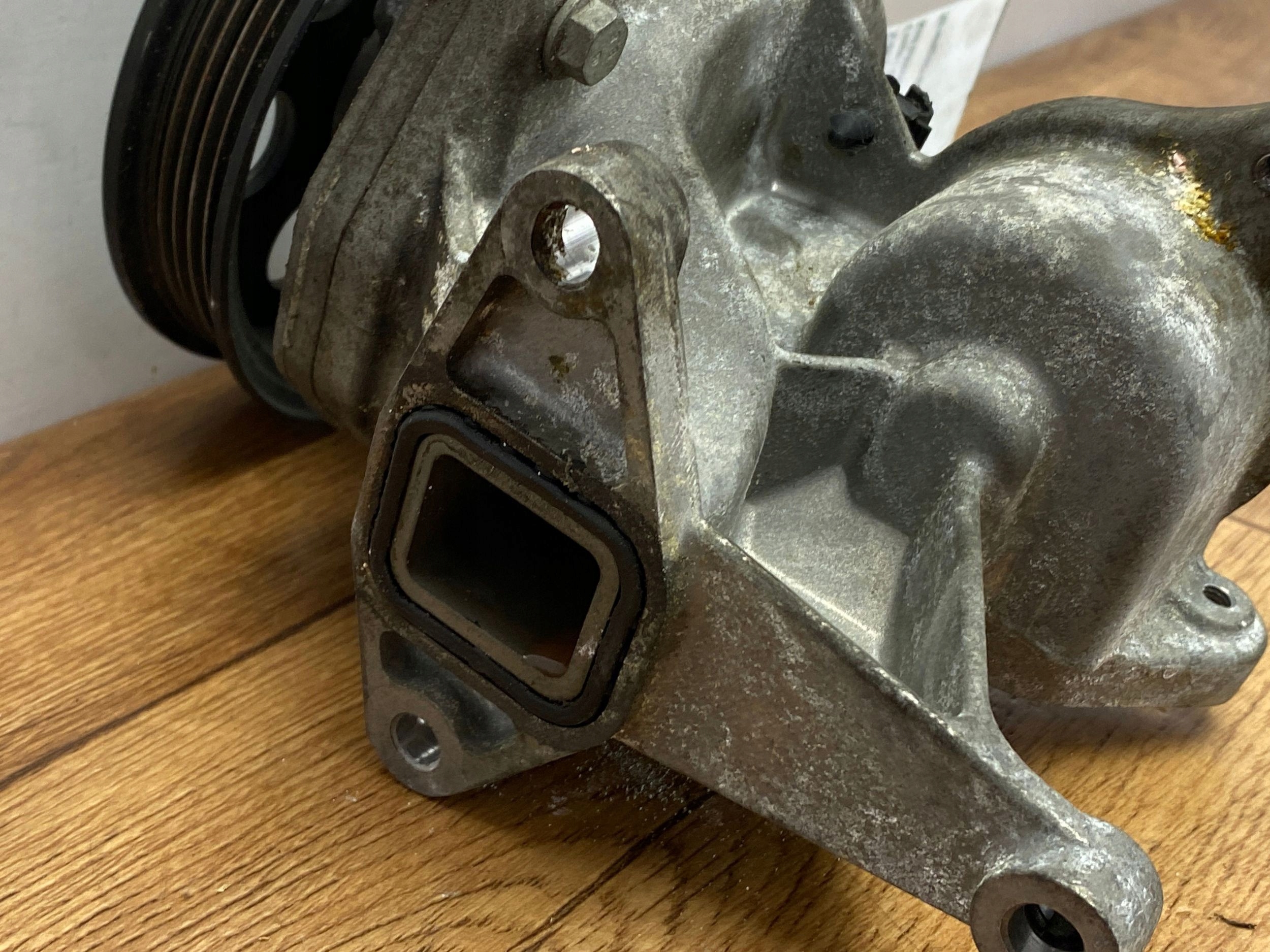water pump Chevrolet Camaro 2016+ 2.0t