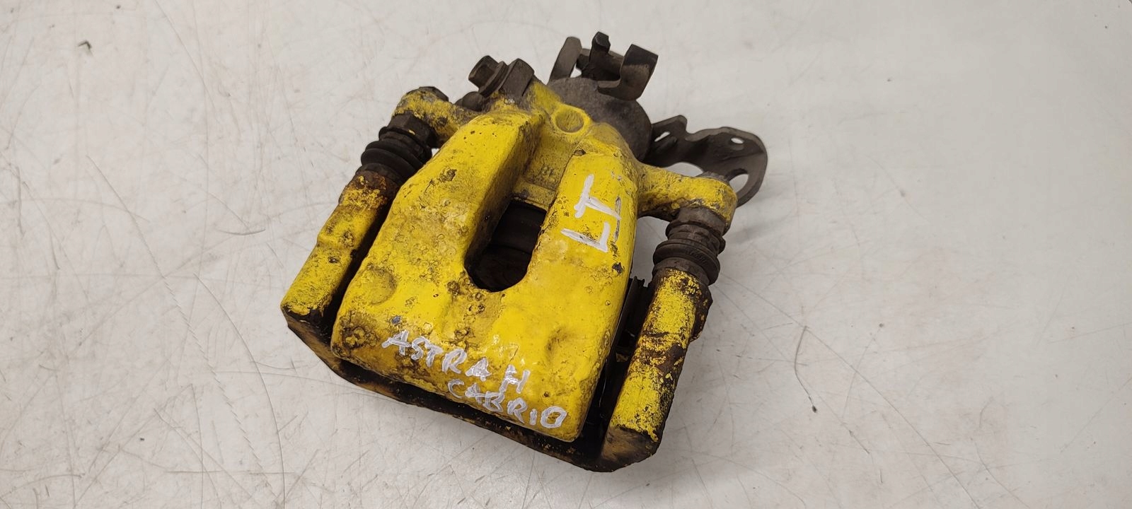 calipers komplet front rear part right left Opel Astra H Cabrio 1,8 16V