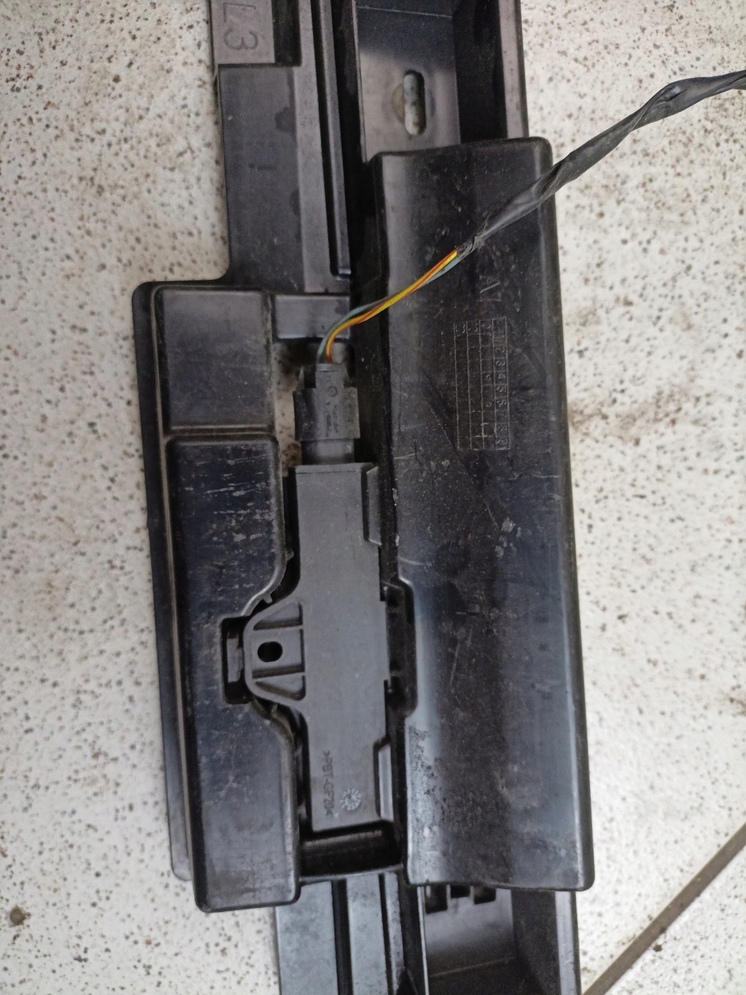 bracket holder of the threshold left side BMW 3 F30 2013 7256917