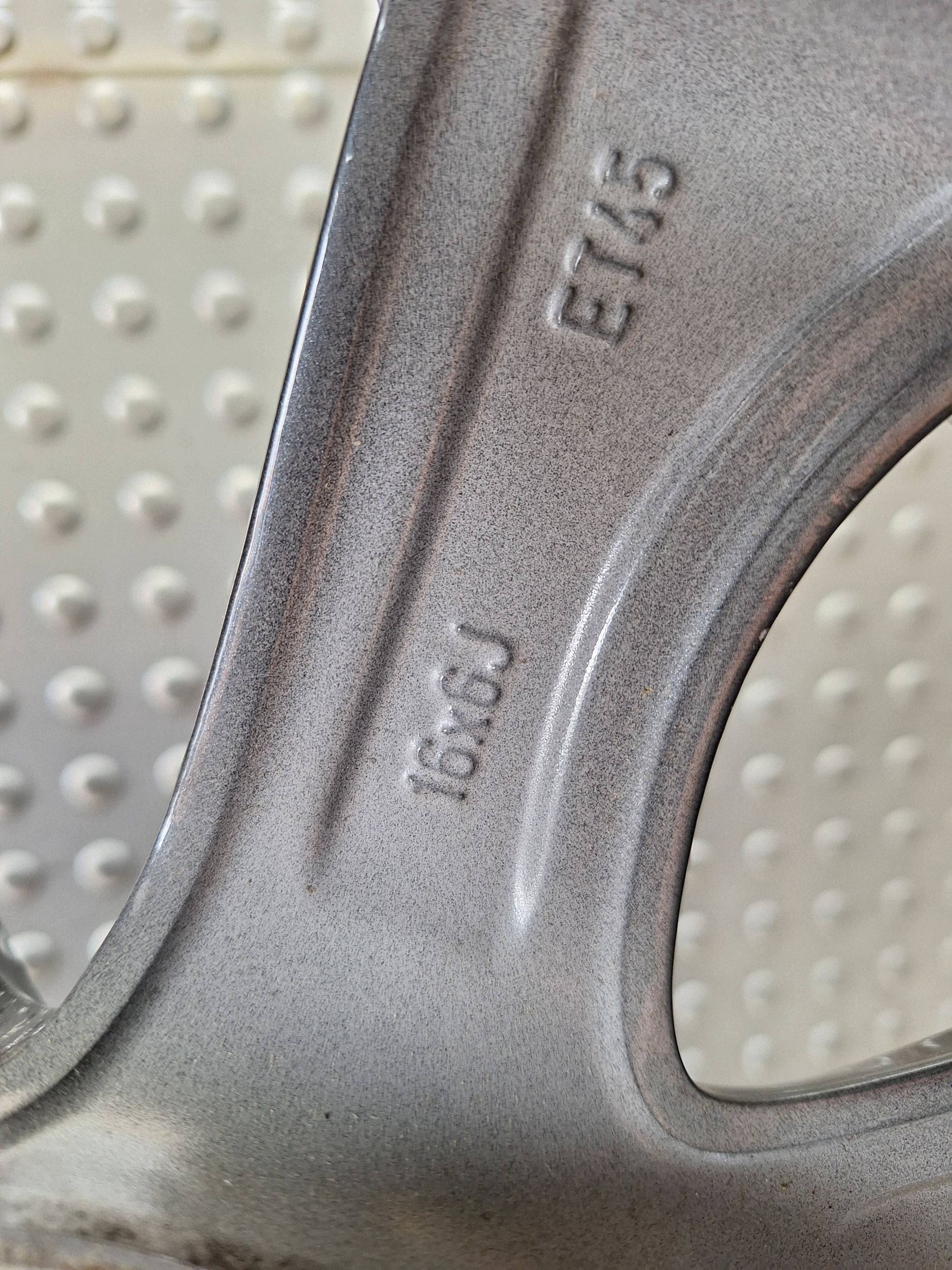 disk hliníkový NISSAN NOTE E11 16 KE409-3V101