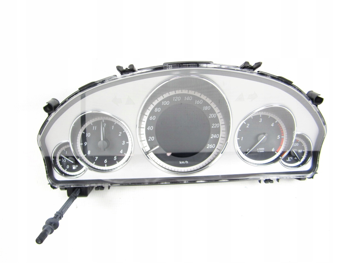 dials clock Mercedes W212 Diesel Europa