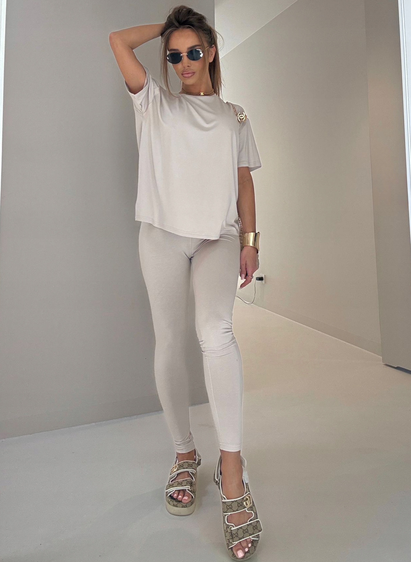 Dámský komplet Sara Drop legíny tričko Světle béžová Agatha Studio One Size