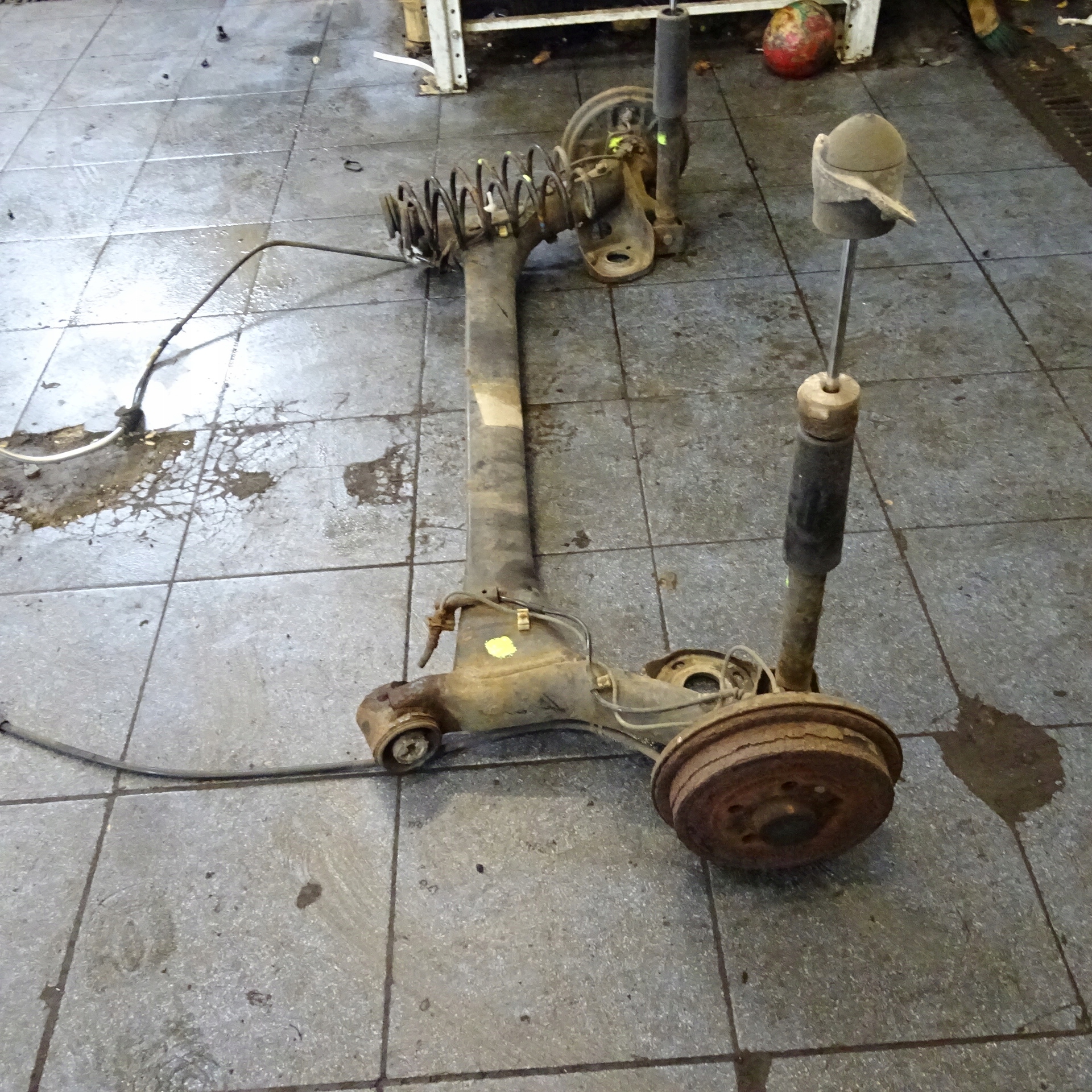 SKODA FABIA 2 II KOMBI axis rear sider