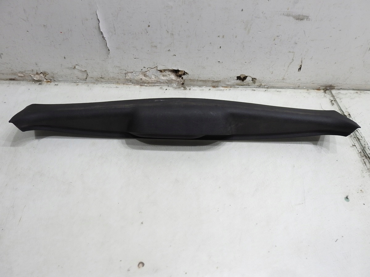 OSŁONA RYGLA ZAMKA SZYBY TYŁ PEUGEOT 407 SW Typ samochodu Samochody osobowe