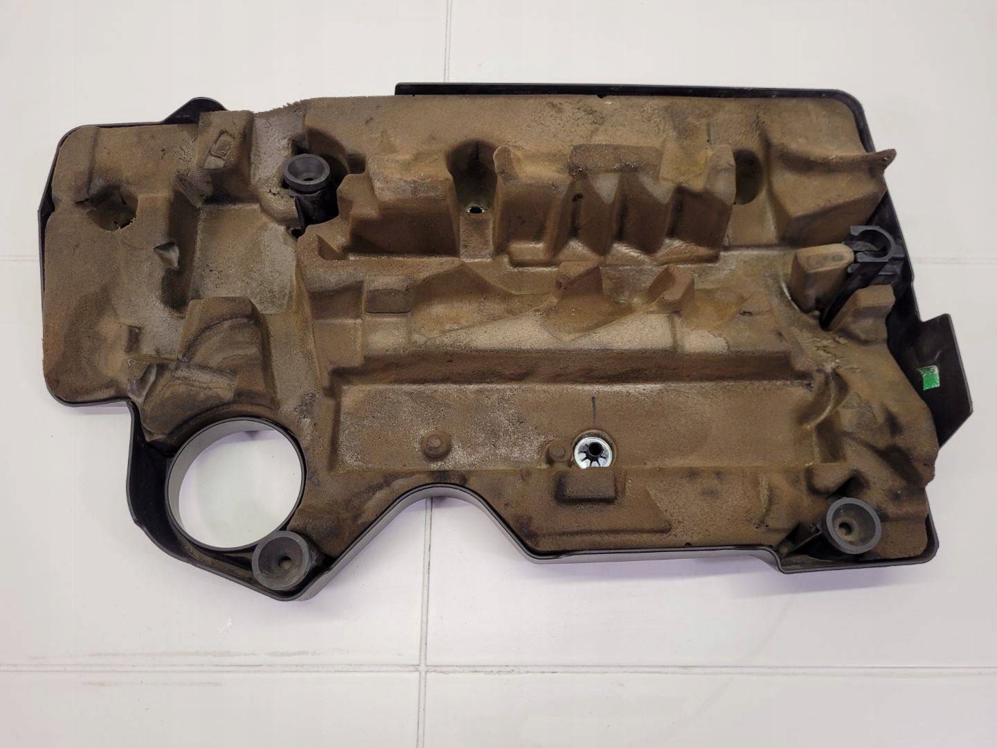 cover upper of the engine Opel Mokka 2015