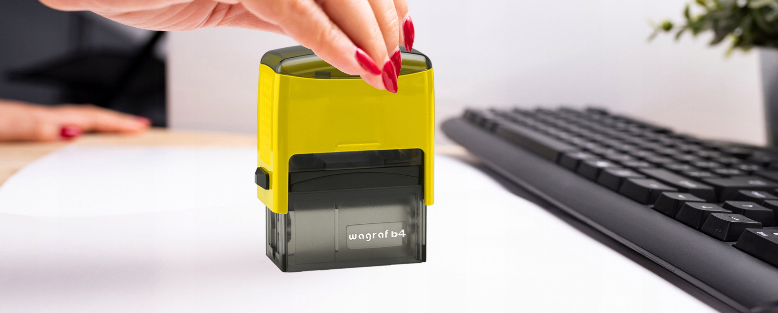 PIECZĄTKA WAGRAF B4s DO 8 LINII FIRMOWA IMIENNA BIUROWA PROJEKT + GUMKA Kształt Prostokątna