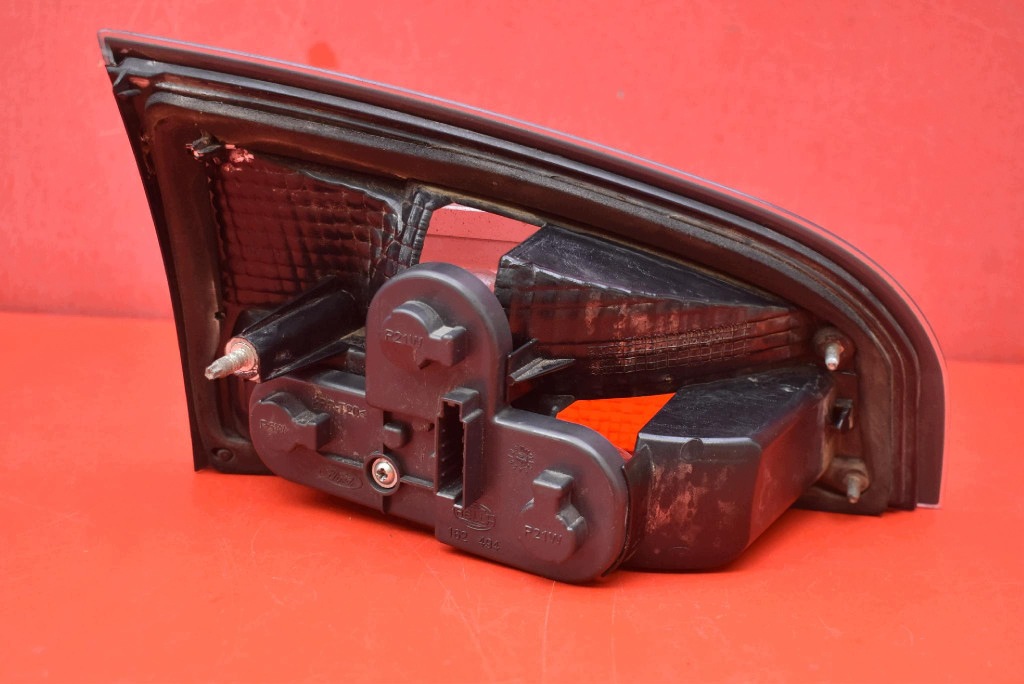 light right rear part rear 6M21-13A602-AK FORD S-MAX MK1 06-10