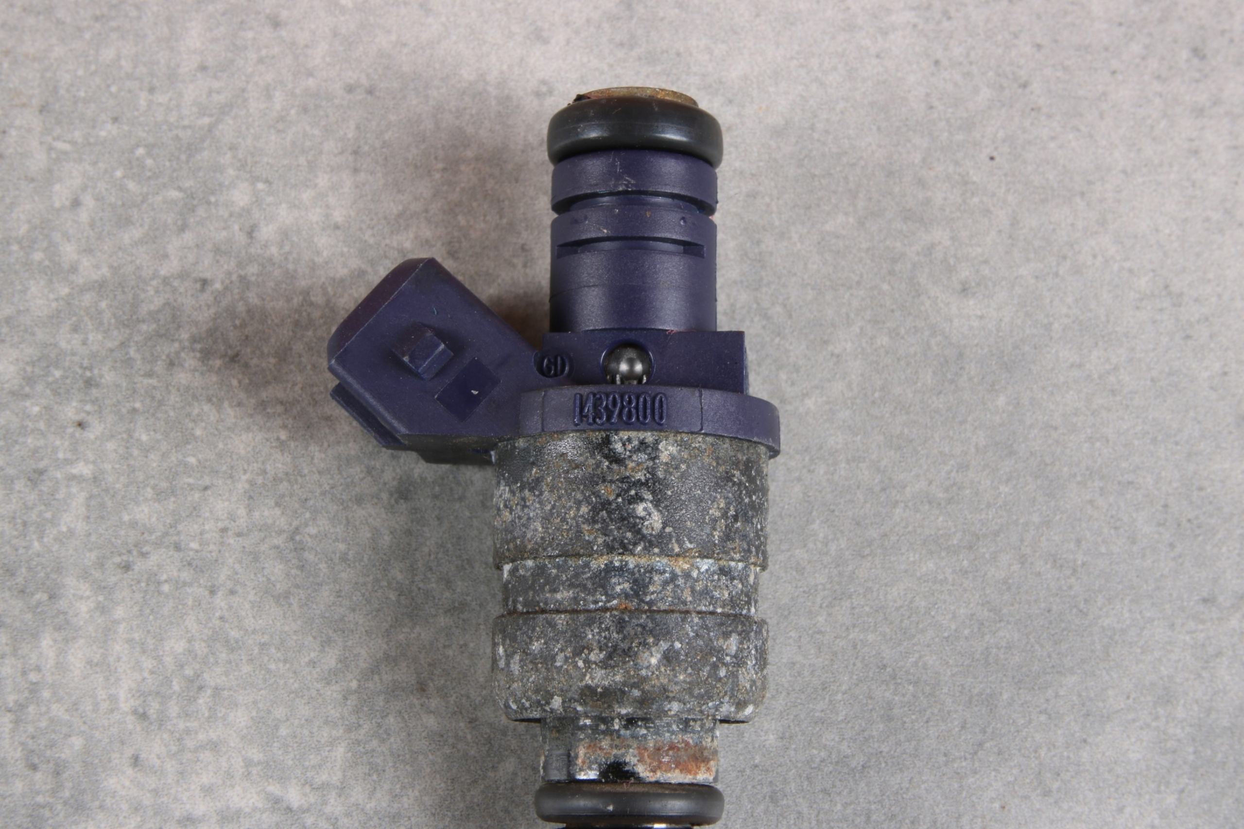 BMW E39 E46 E60 E65 X3 E83 X5 E53 M54 Injecteur Injecteur Essence 1439800