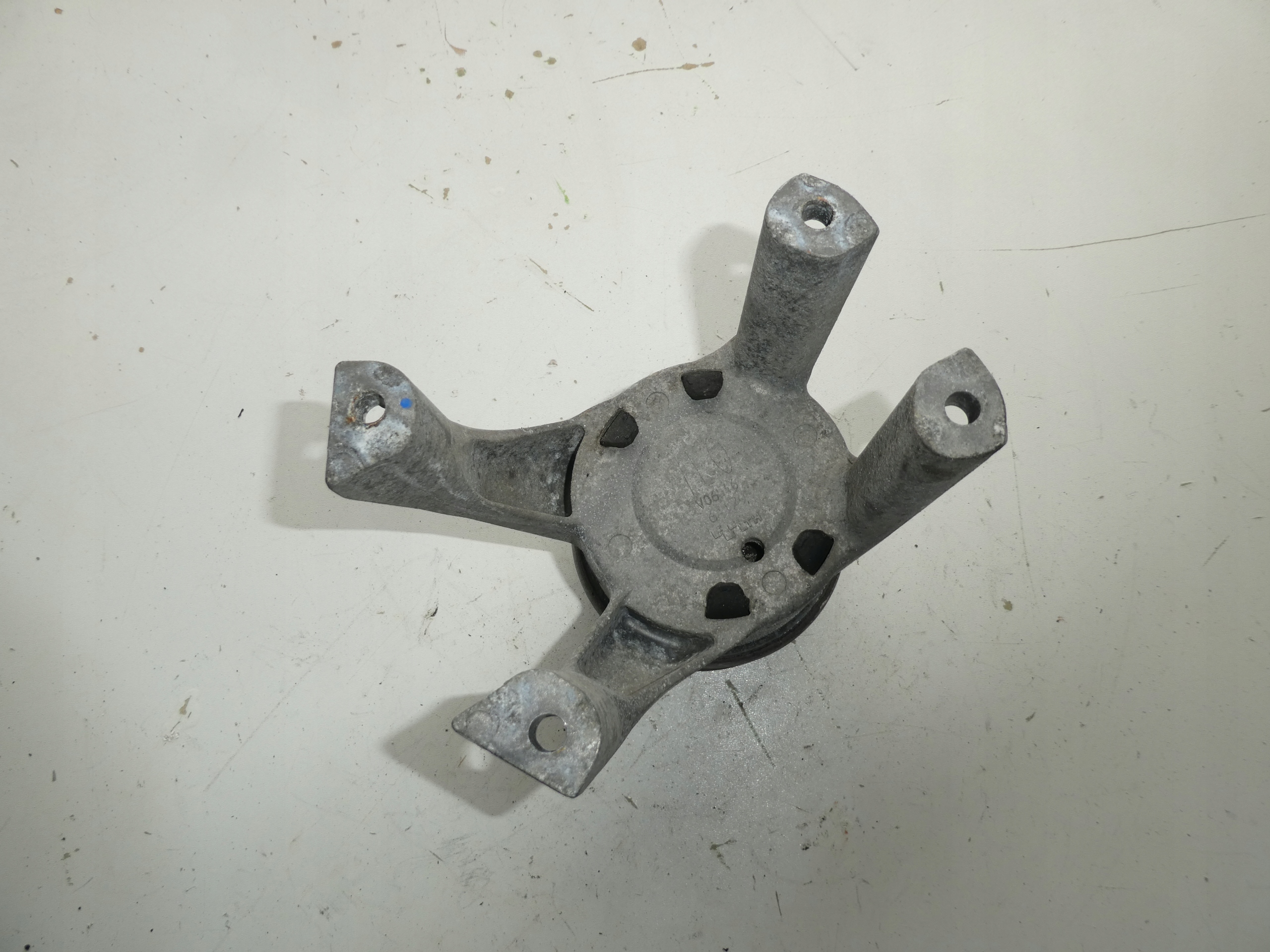 engine mount VW T6 7E0199849