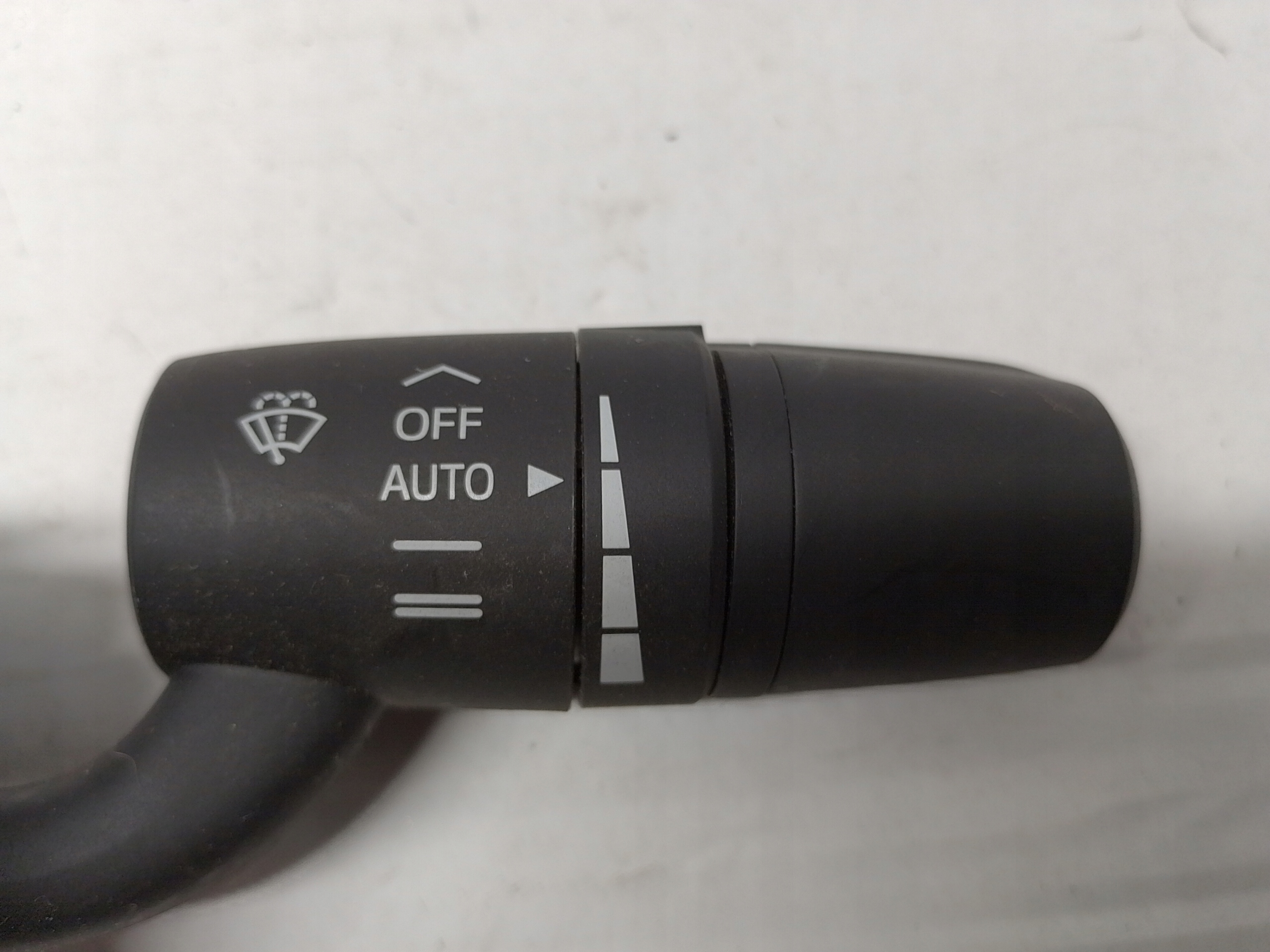 PRZEŁĄCZNIK MANETKA WYCIERACZEK MAZDA 6 GJ Funkcje kierunkowskazy wycieraczki