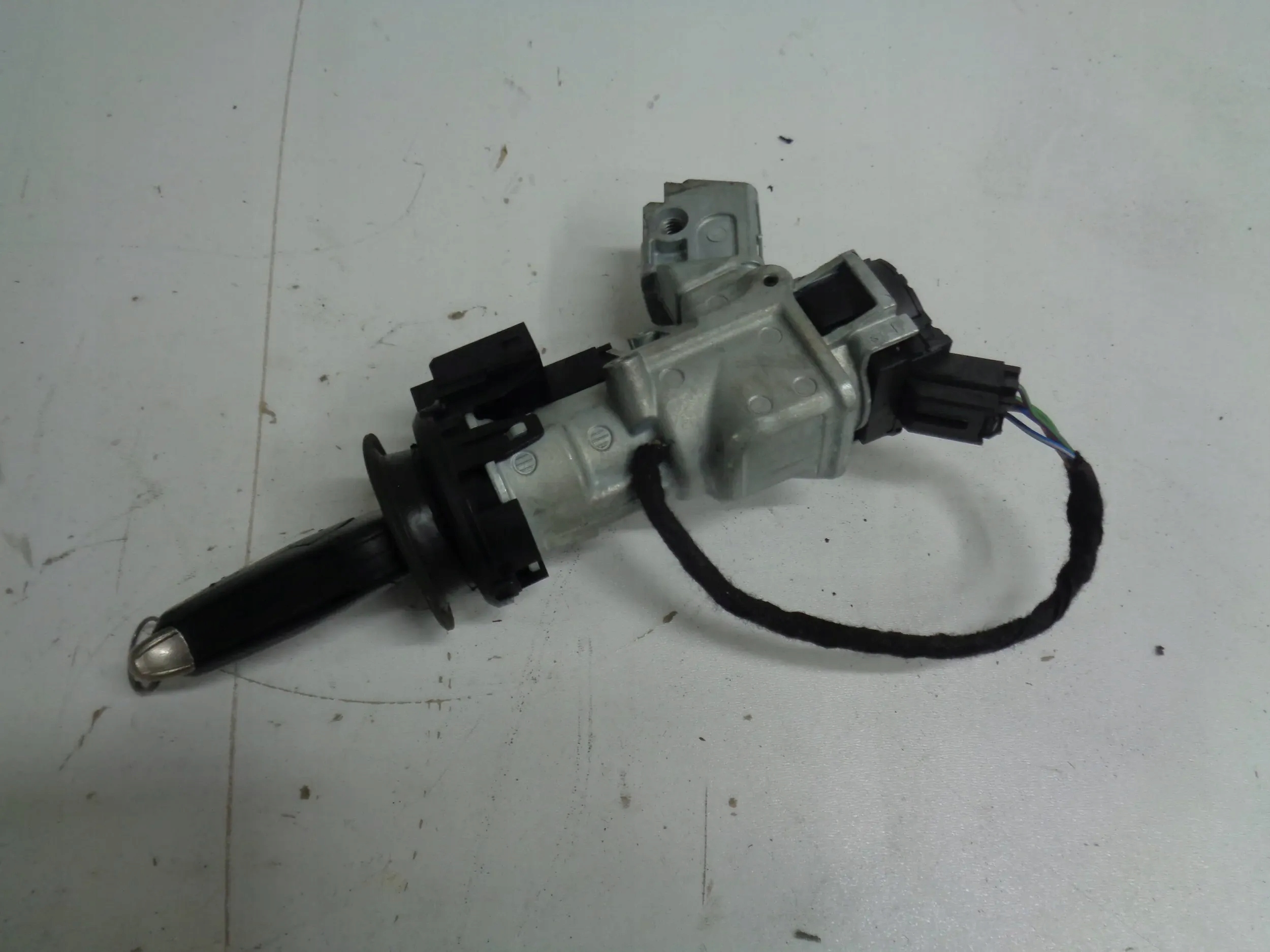 FORD FIESTA MK8 IGNITION KEY H1BC-3F880-AB