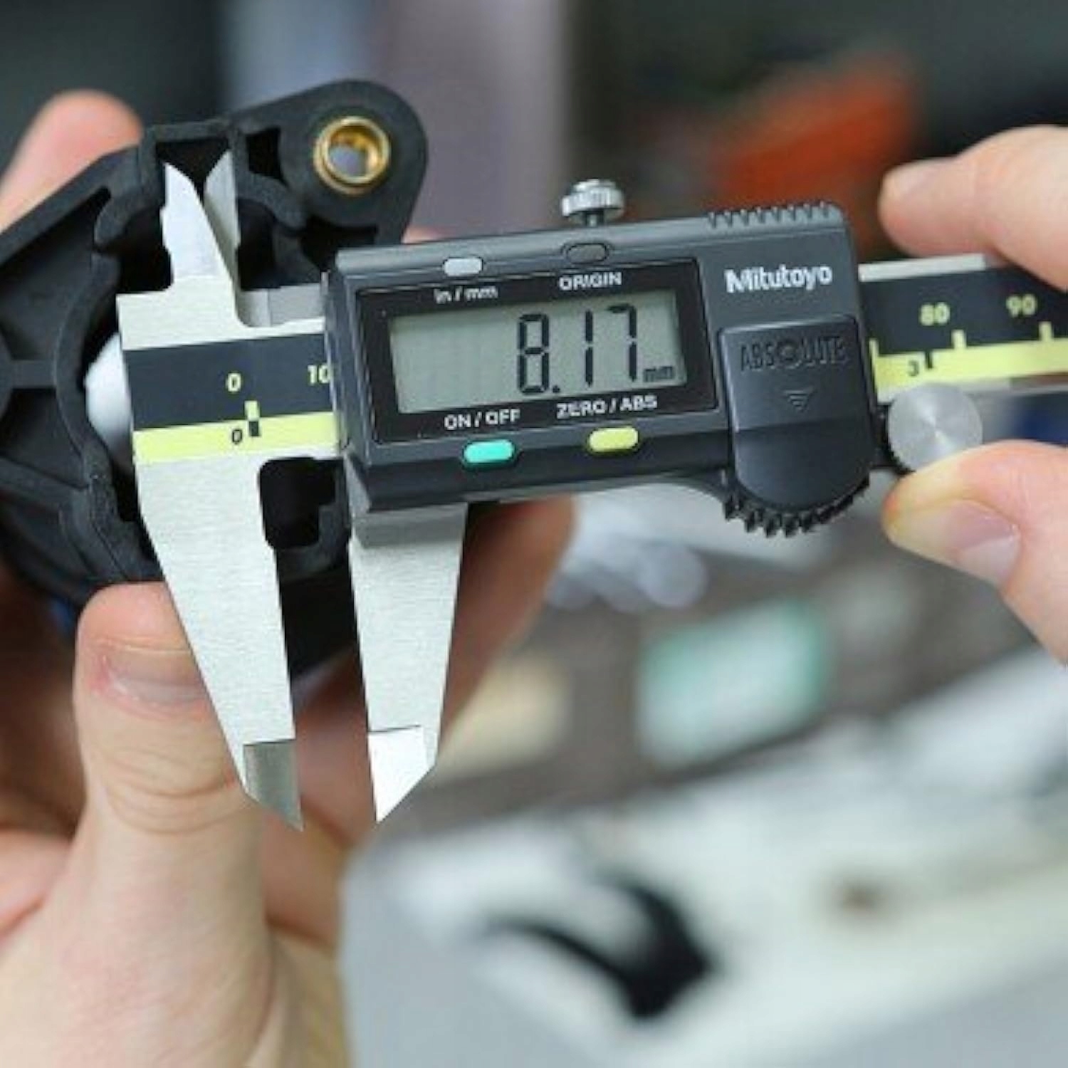 MITUTOYO Cyfrowa Suwmiarka Elektroniczna 150 mm Precyzyjny Pomiar