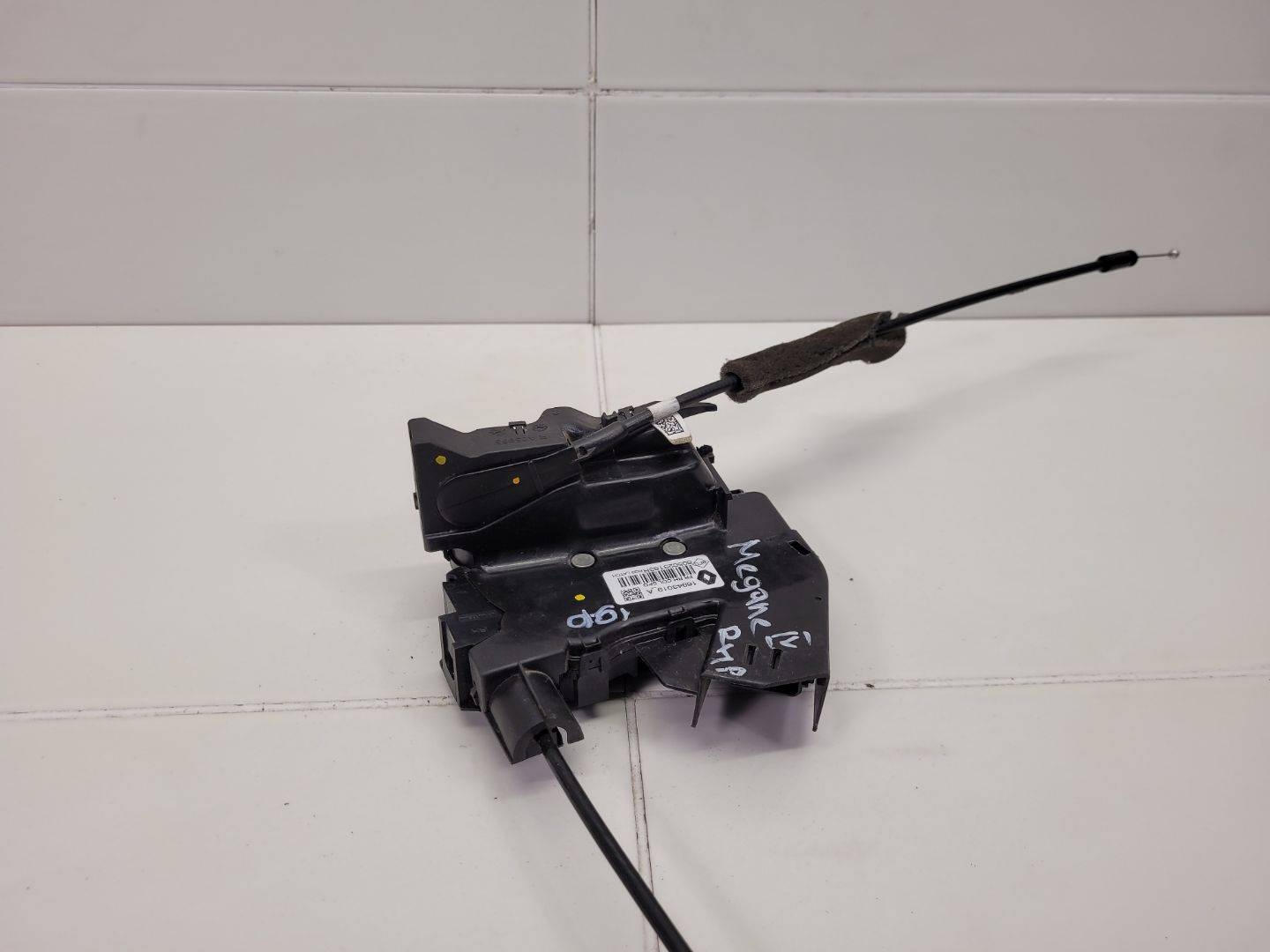 lock door front right side Renault Megane 4 2018 805023183R
