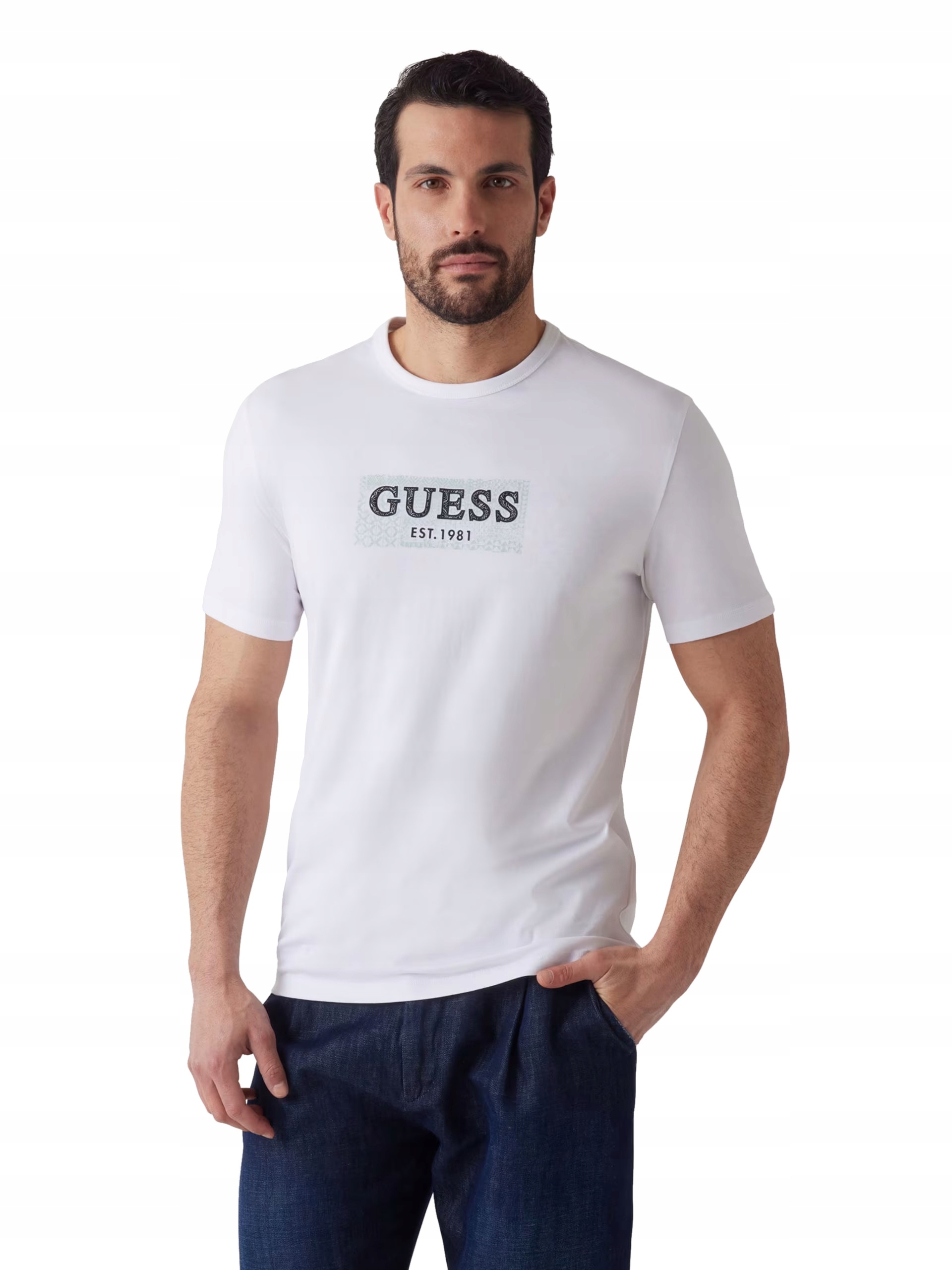 Guess bílé pánské tričko tričko s krátkým rukávem a logem M