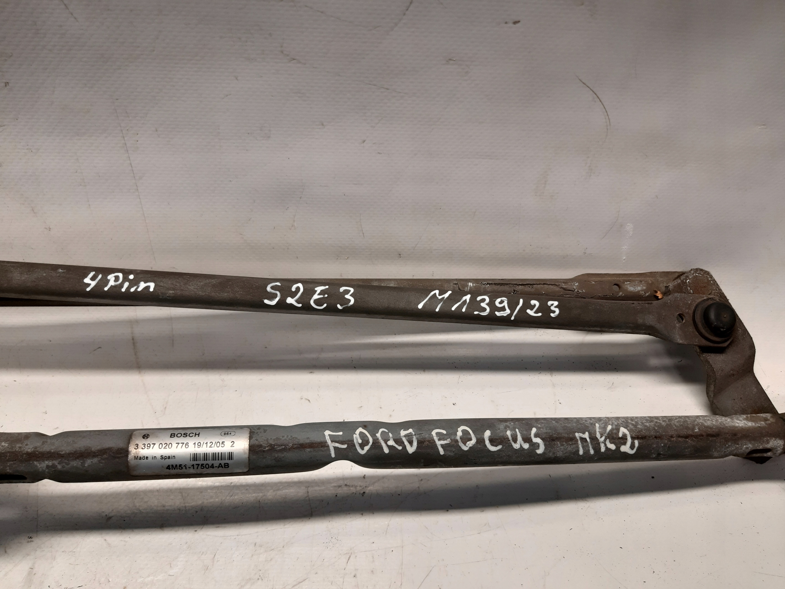 wiper mechanism front FORD FOCUS MK2