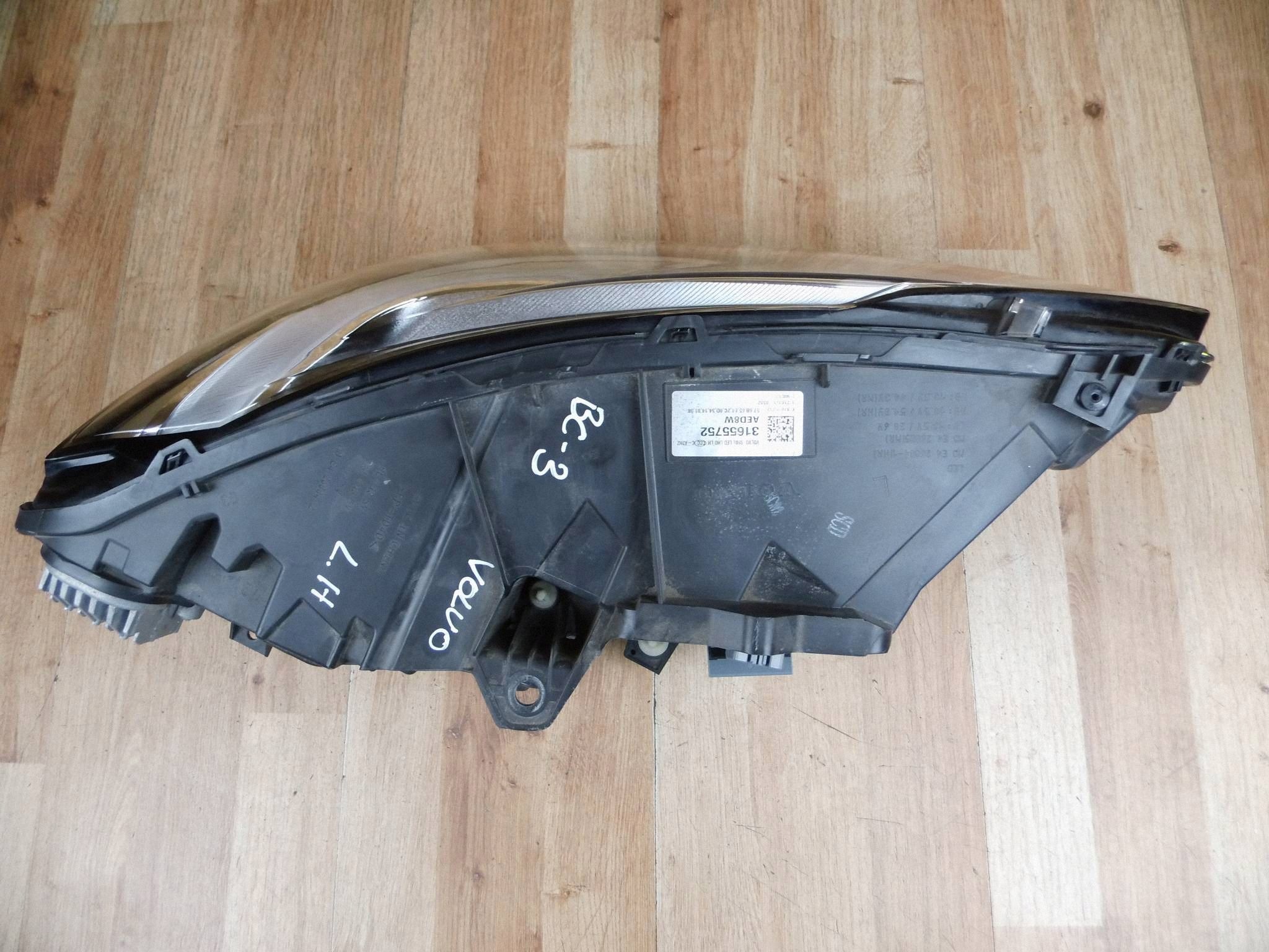 Volvo S90 V90 2021-2025 LIFT light left front front left 31655752