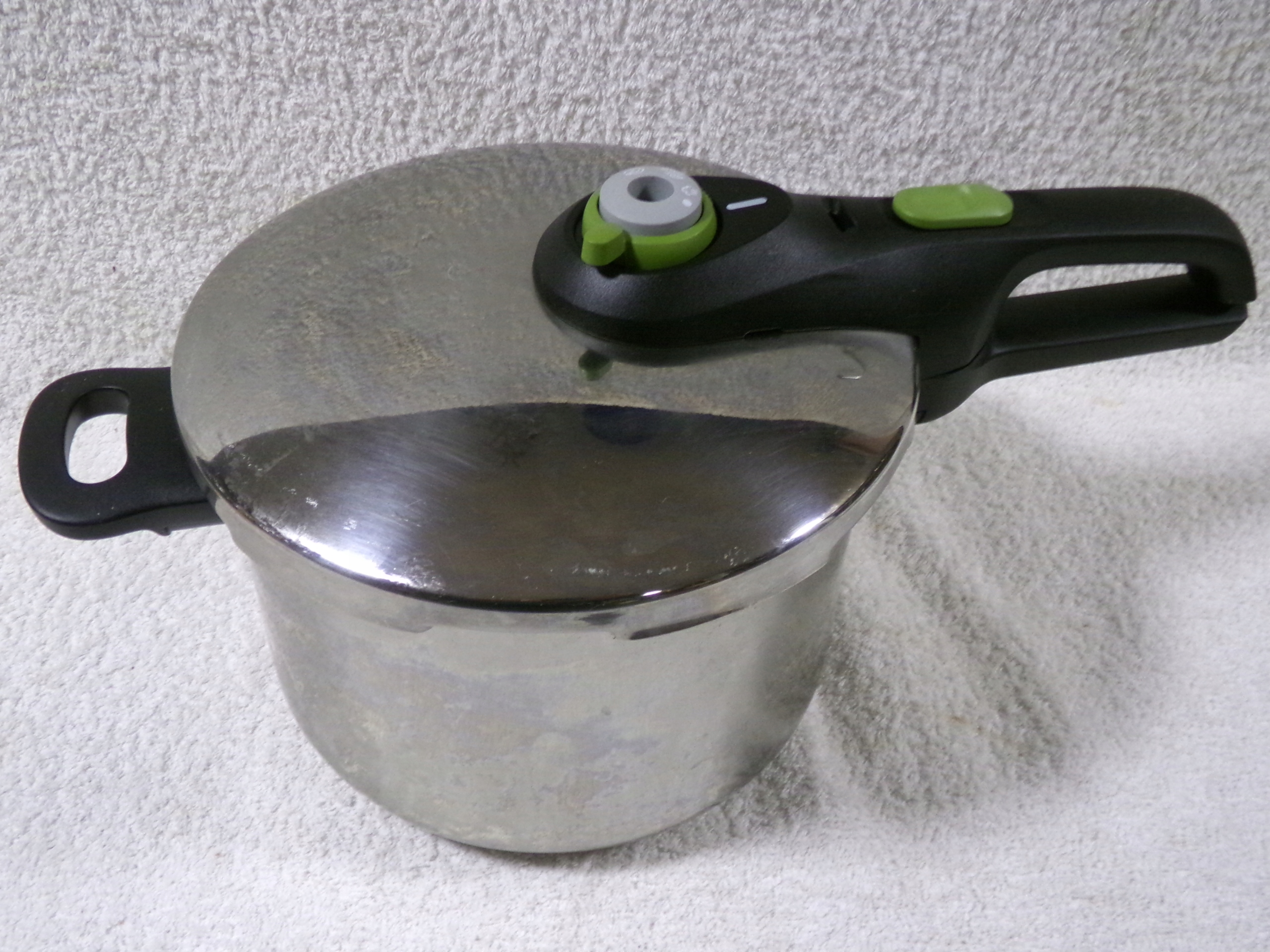 SOLIDNY szybkowar marki Tefal