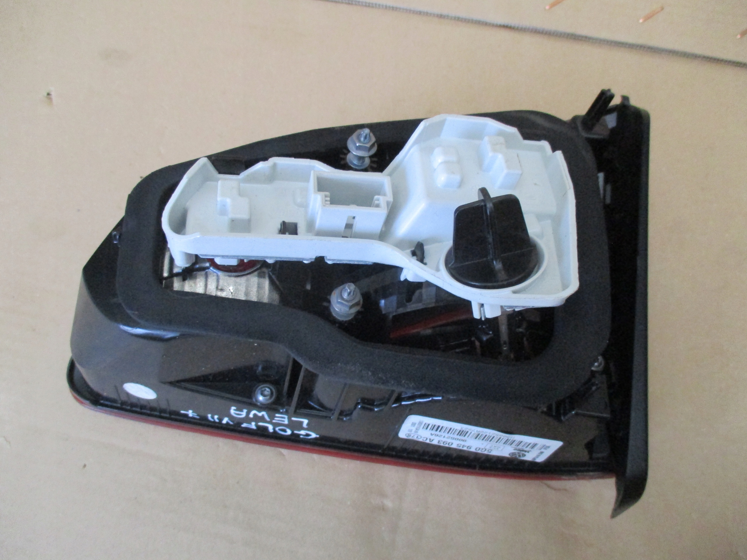 light left rear part to the bonnet VW Golf VII 7 5G0945093AC