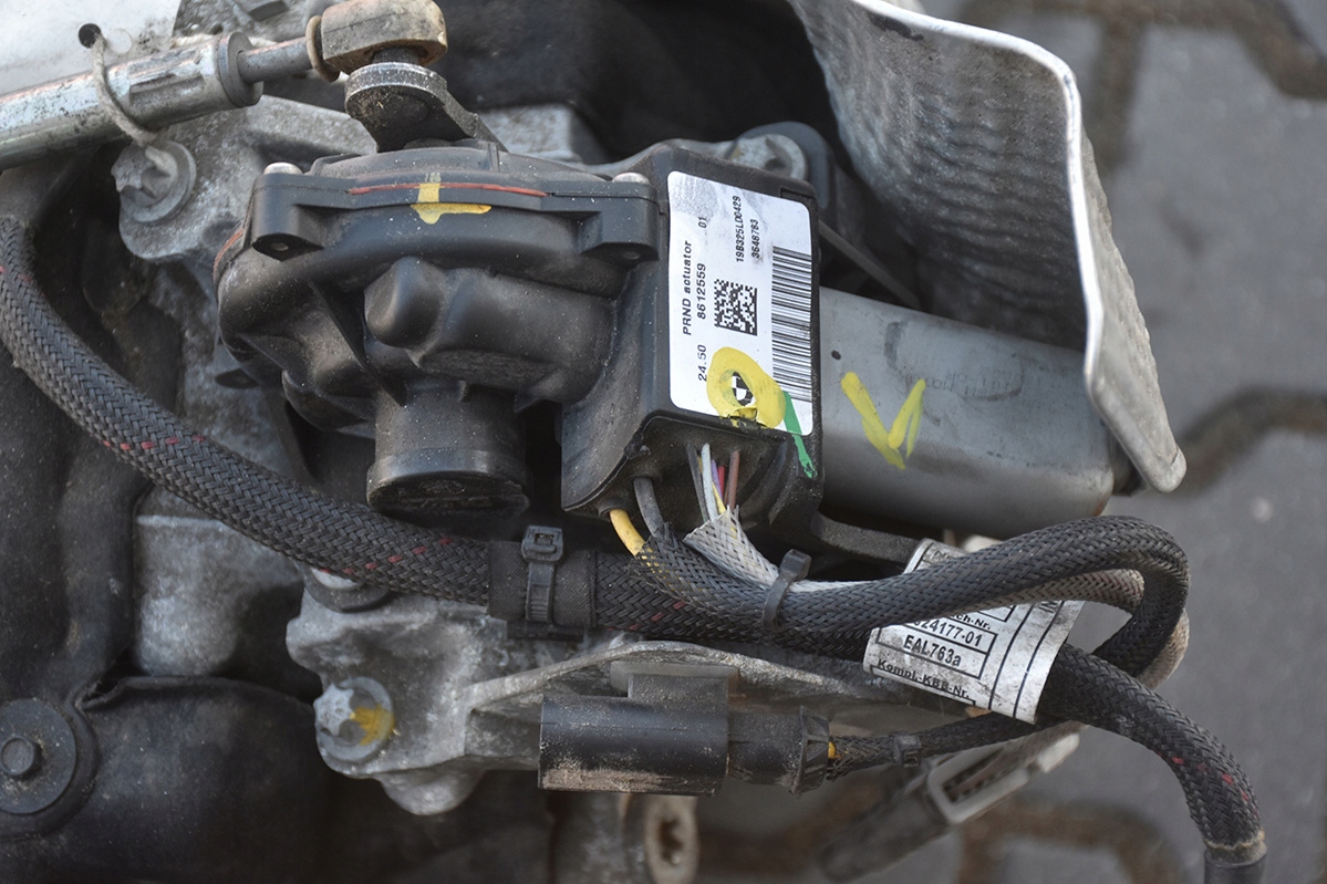 Getriebe AUTOMATYCZNA * BMW I8 24008743342