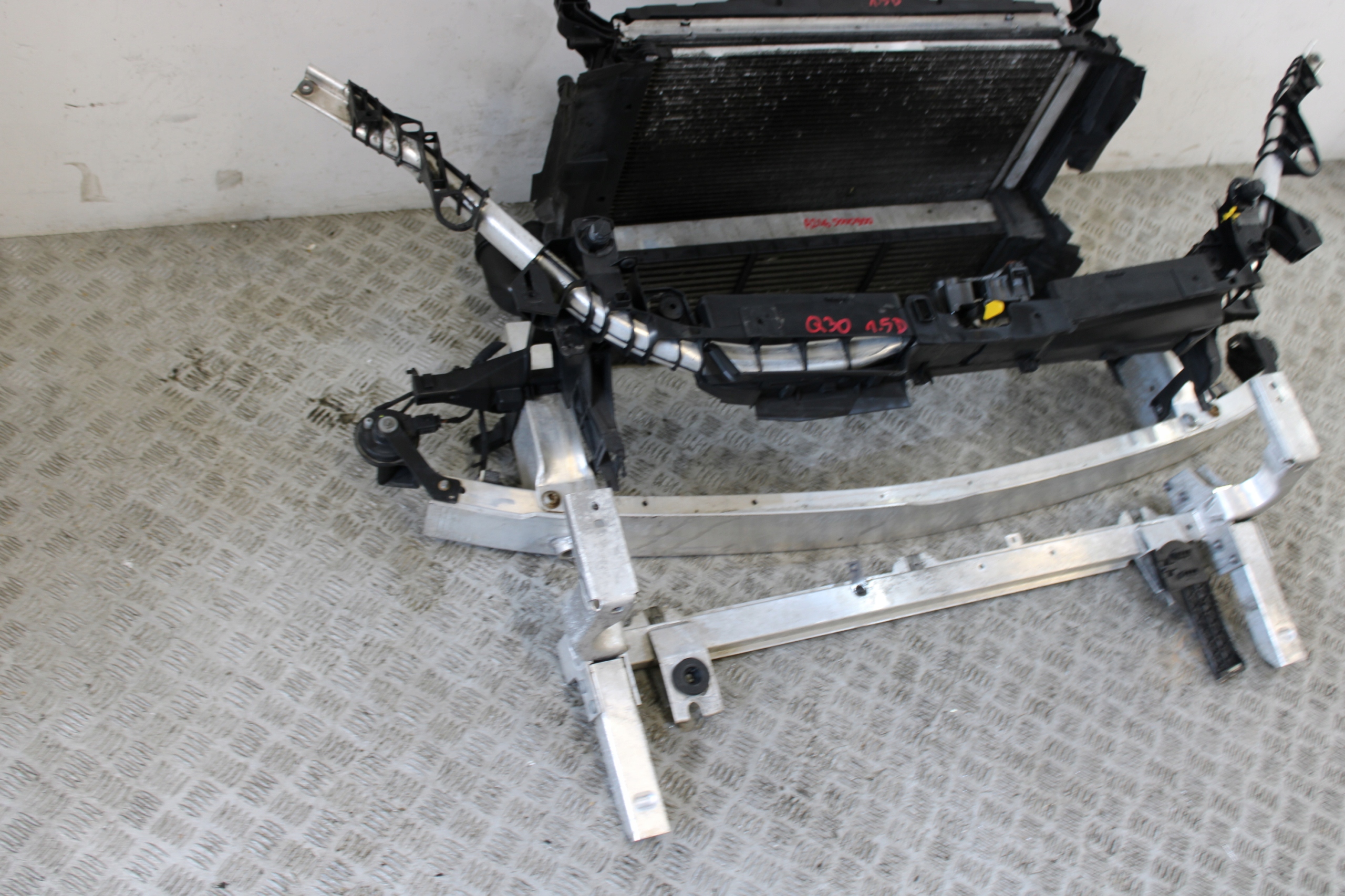 support panel for radiators front radiator pillar INFINITI Q30 1,5D