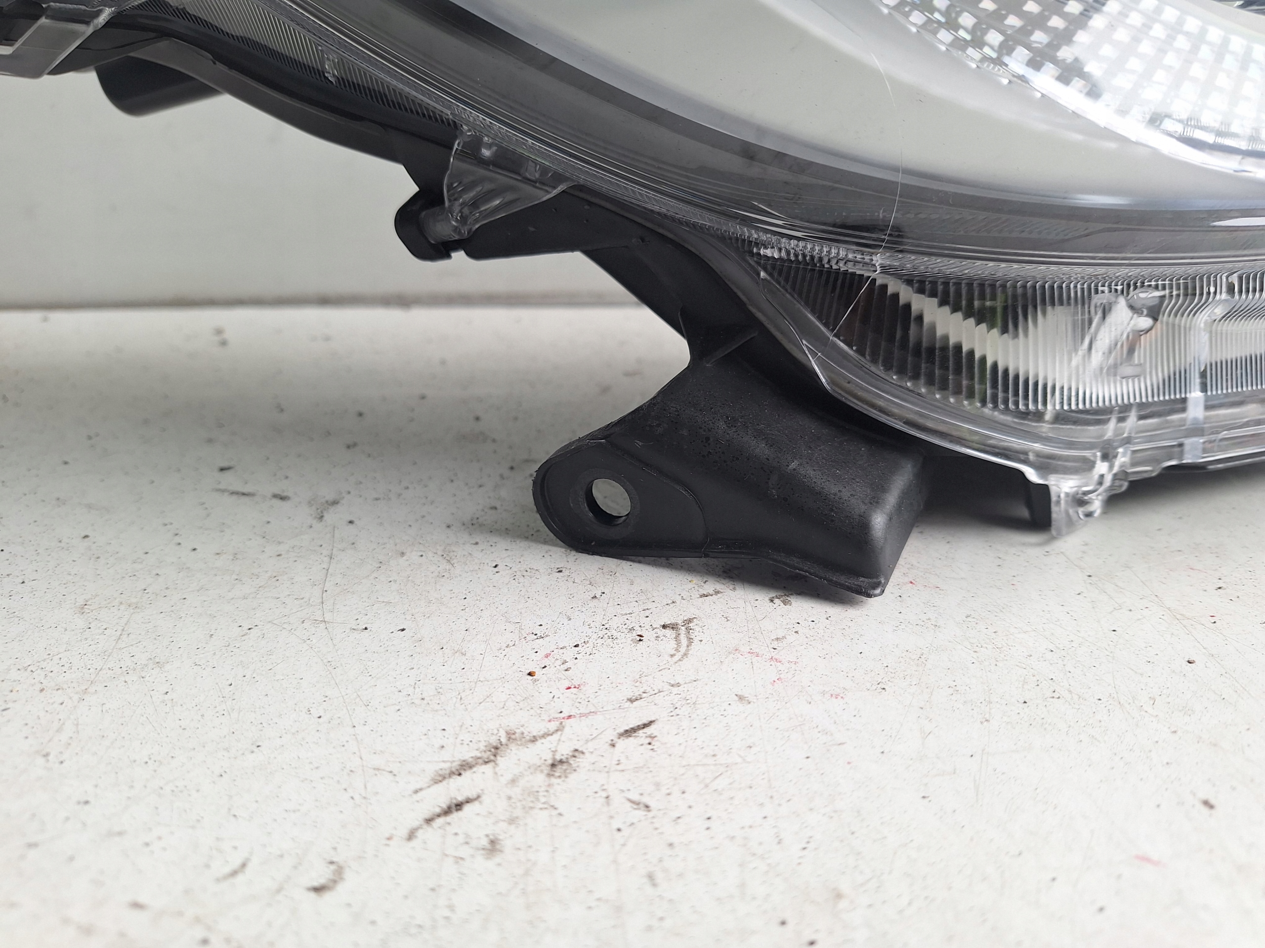 TOYOTA YARIS IV 20-> light right FULL LED K0-8