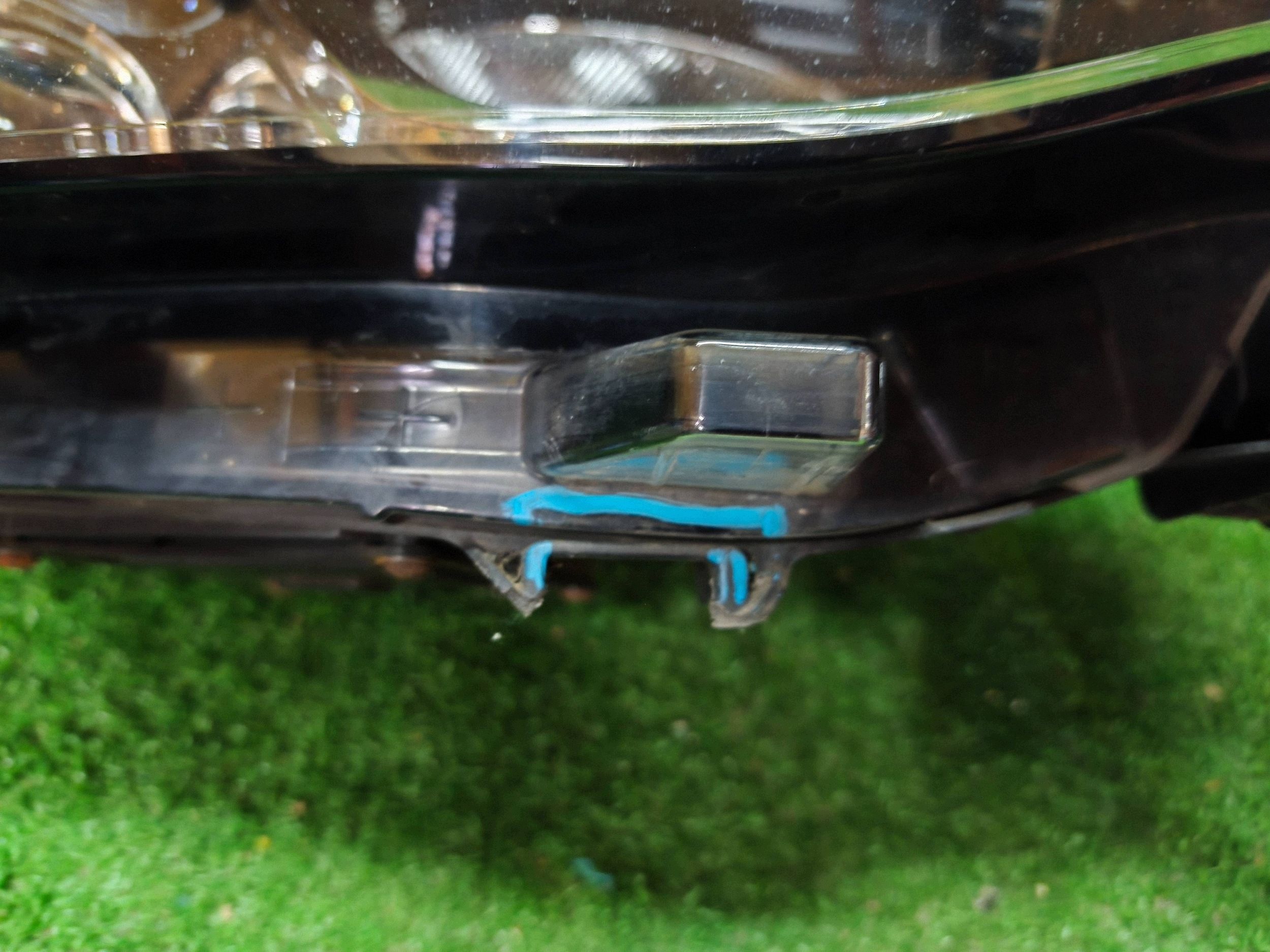 REFLEKTOR right front RENAULT TALISMAN 15- lens LED NR.R1530