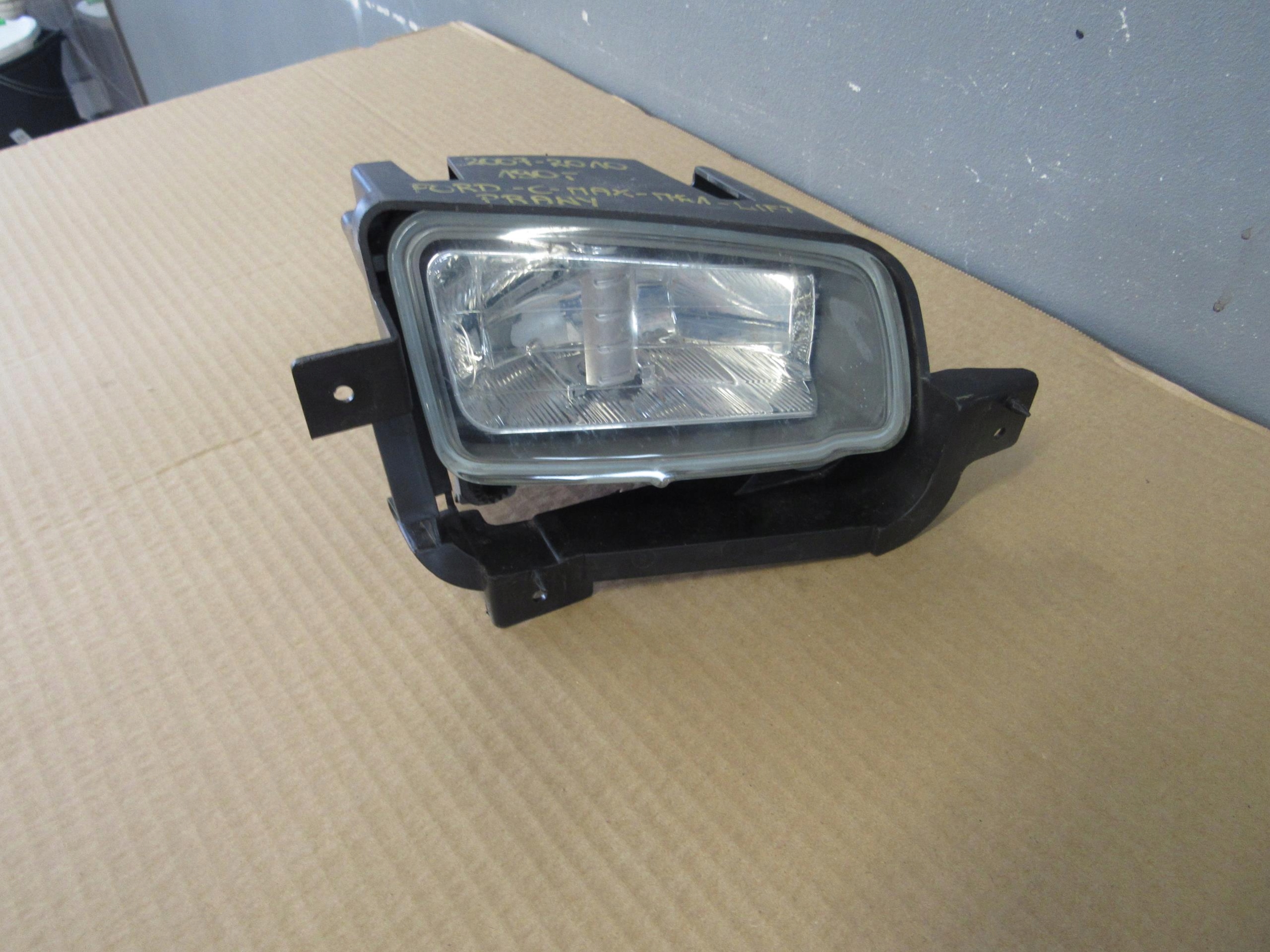 FORD C-MAX MK1 LIFT 2007-2010 HALOGEN PRAWY PRZÓD Strona zabudowy przód