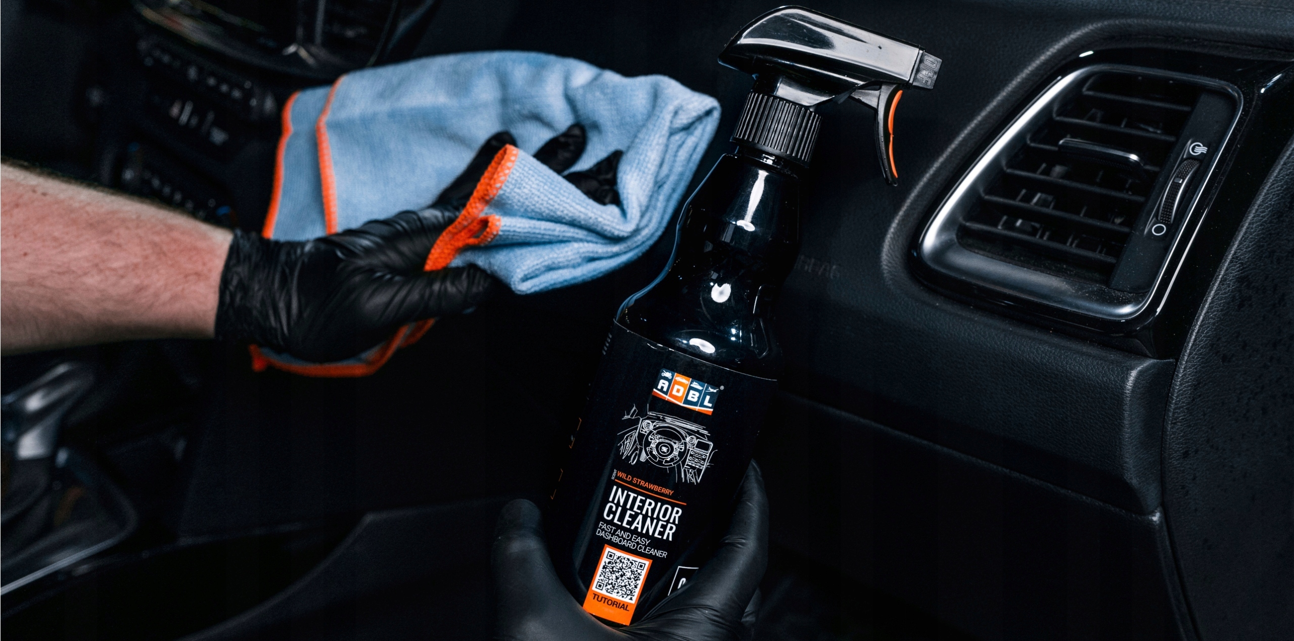 ADBL ZESTAW INTERIOR CLEANER 1L DO CZYSZCZENIA WNĘTRZA AUTA KOKPIT PLASTIK Pojemność opakowania 1000 ml