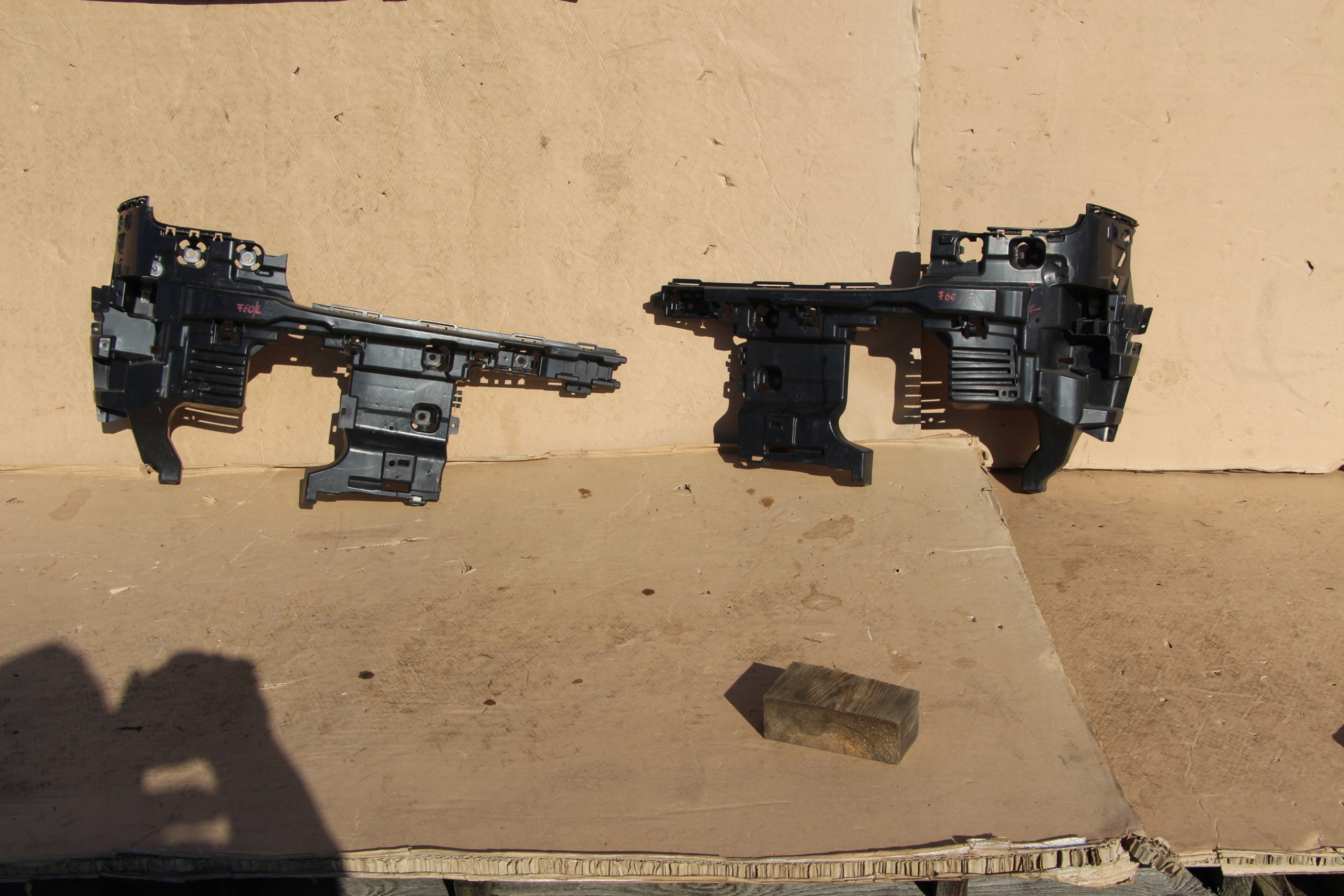 7389357 7389358 - MINI COUNTRYMAN F60 слайд лівий правий задній задній