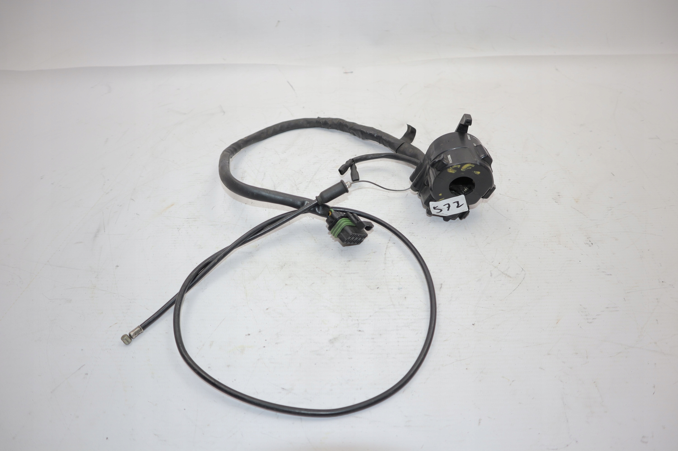 ST SS MONSTER 750 748 916 996 998 Przełącznik Lewy Producent Ducati OE