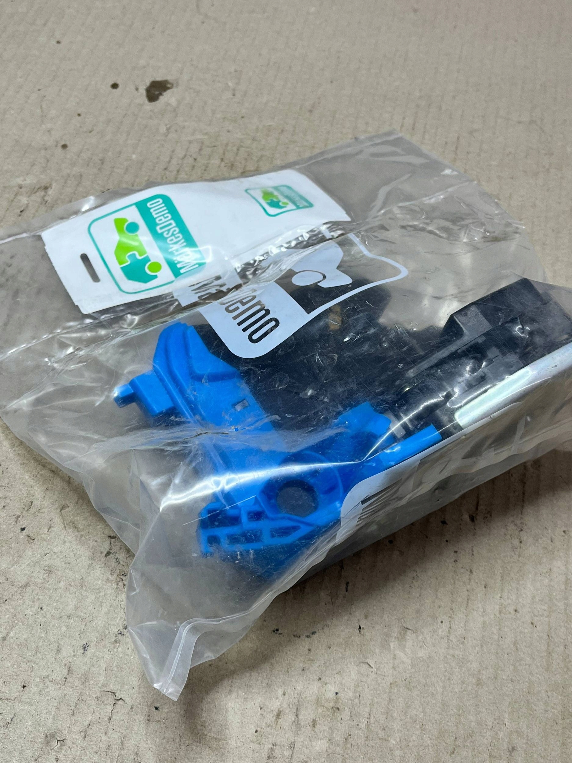 lock door tylnych KIA Ceed 81420A2400 ORG!!