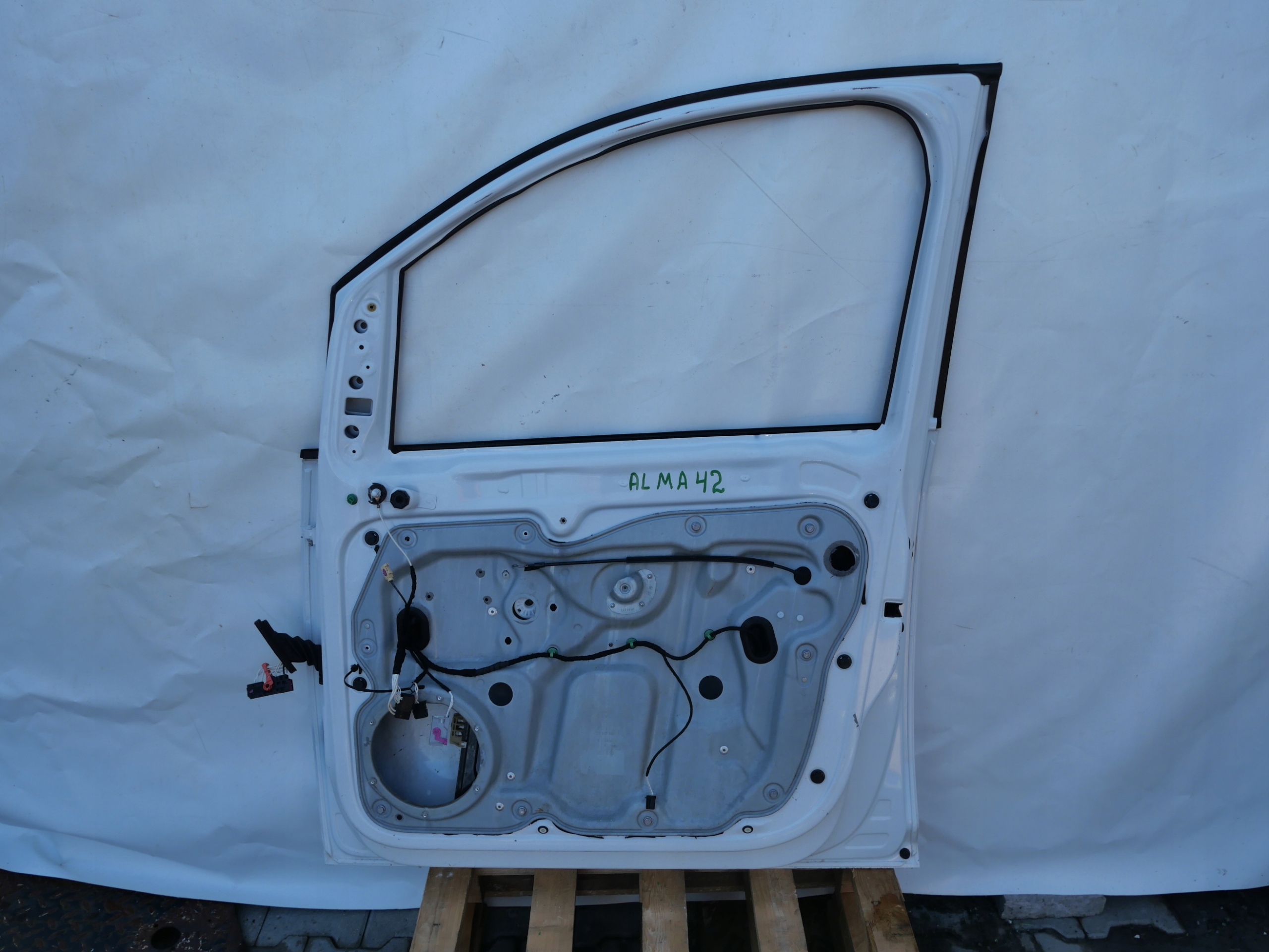 VW TOURAN front right door