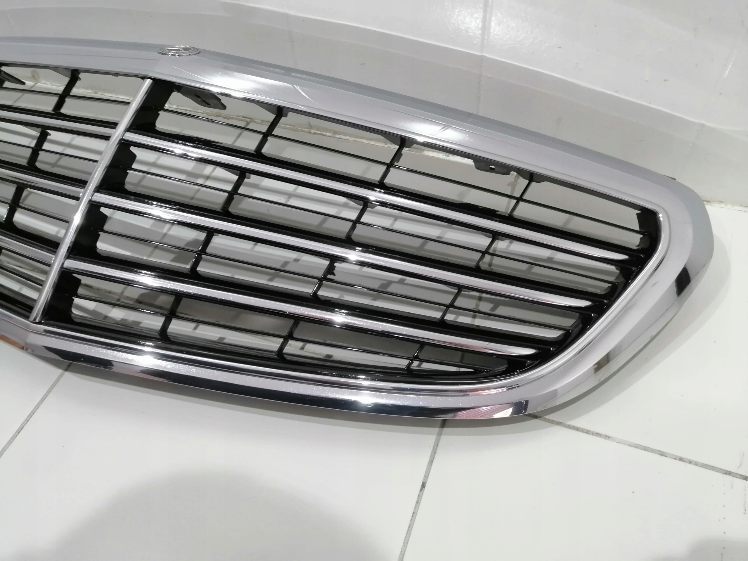 Mercedes-Benz C-Klasse W205 Kühlergrill FRONTGRILL Kühlergitter A2058806606 - Thumbnail 4