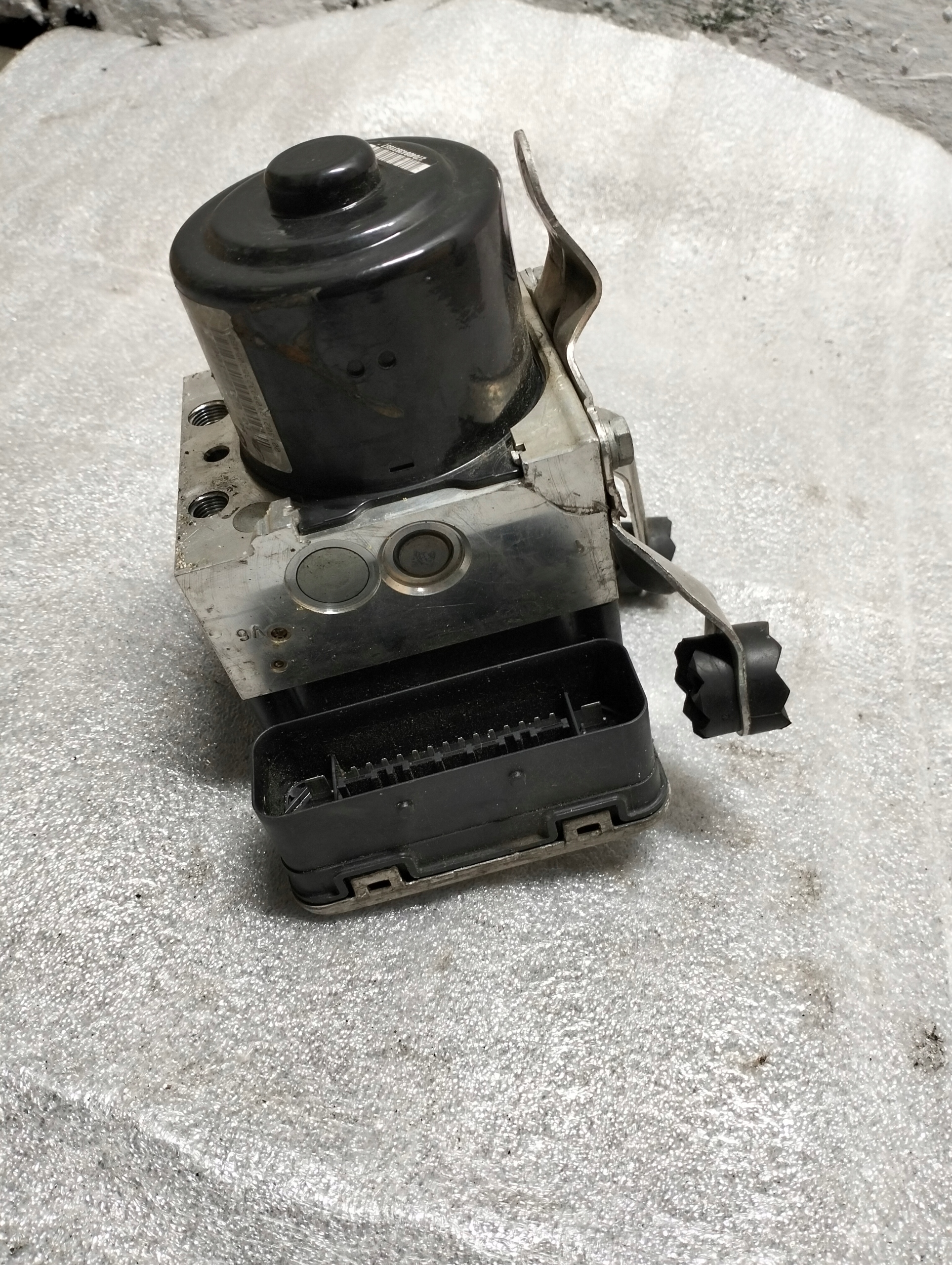 насос ABS BMW X3 X4 F25 F26 6875411