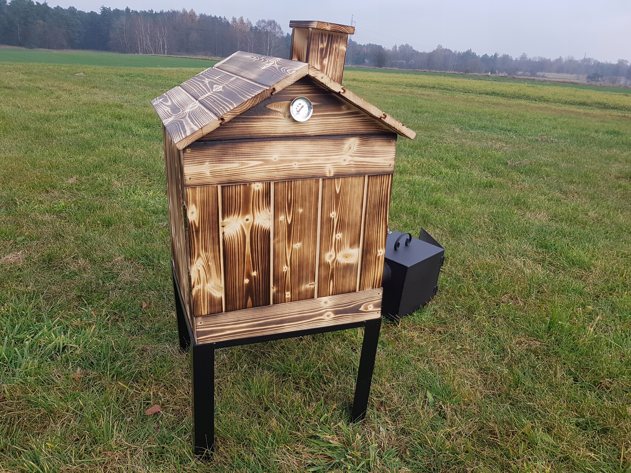 WĘDZARNIA DREWNIANA WĘDZOK OGRODOWA UCHYLNY DACH Kod producenta I opalana Palenisko 30cm