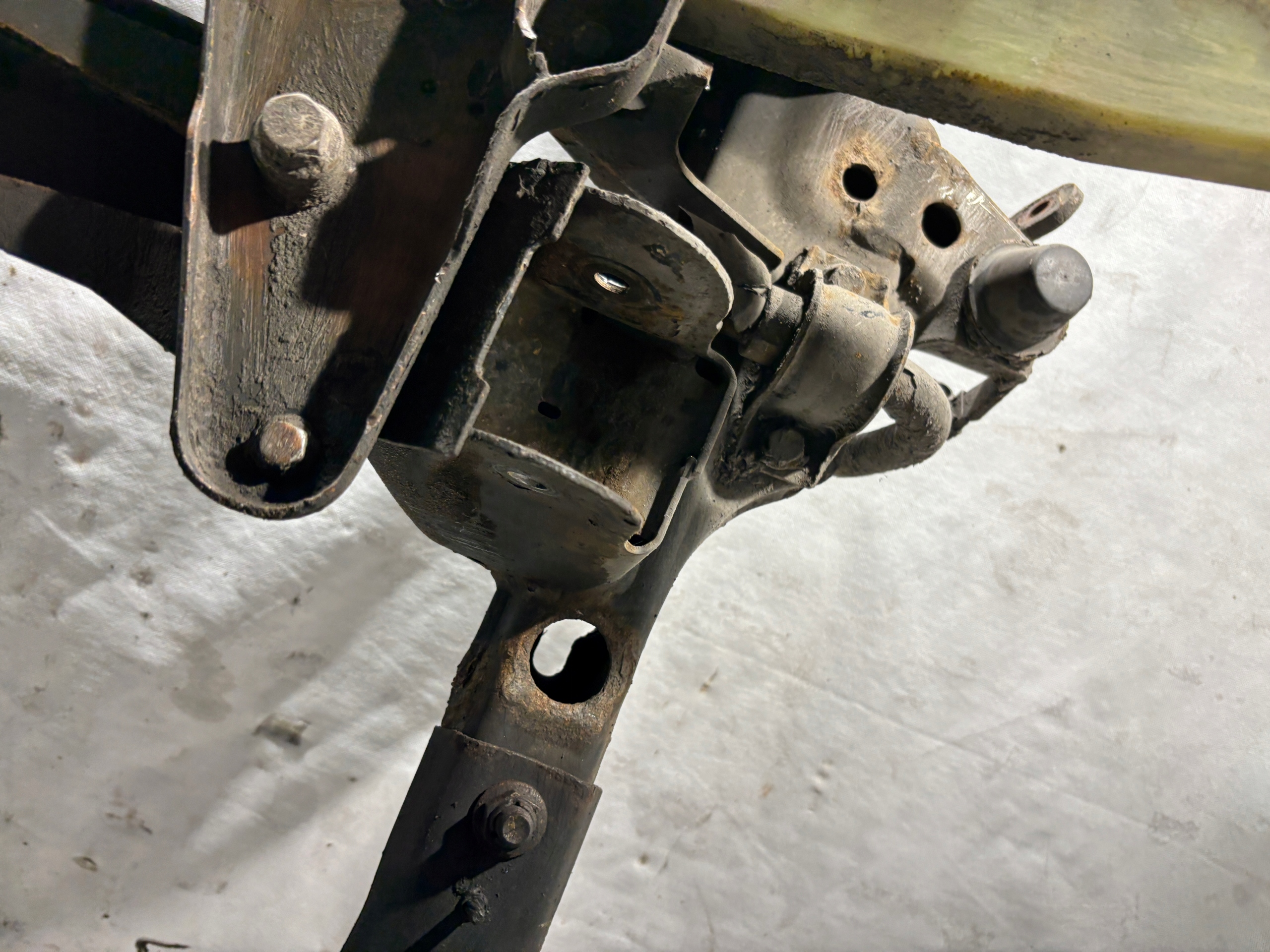 subframe axle beam front Volkswagen Crafter and 2,5TDI