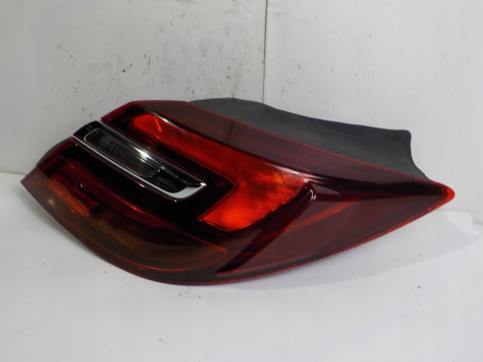 OPEL INSIGNIA A LIFT HB light right rear part rear UK