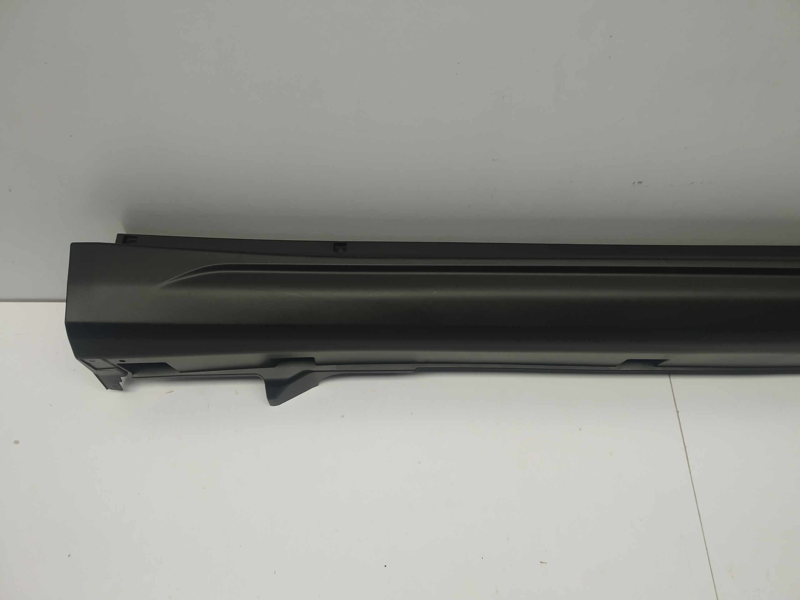 22r- Suzuki Sx4 S Cross II threshold moulding cap threshold right 77231-63T0