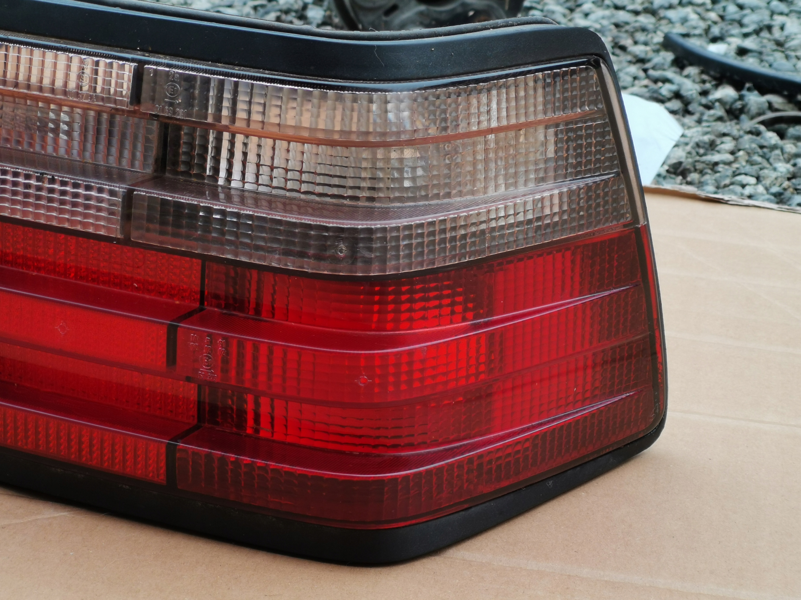 light rear part left right MERCEDES W124 sedan e-klasa