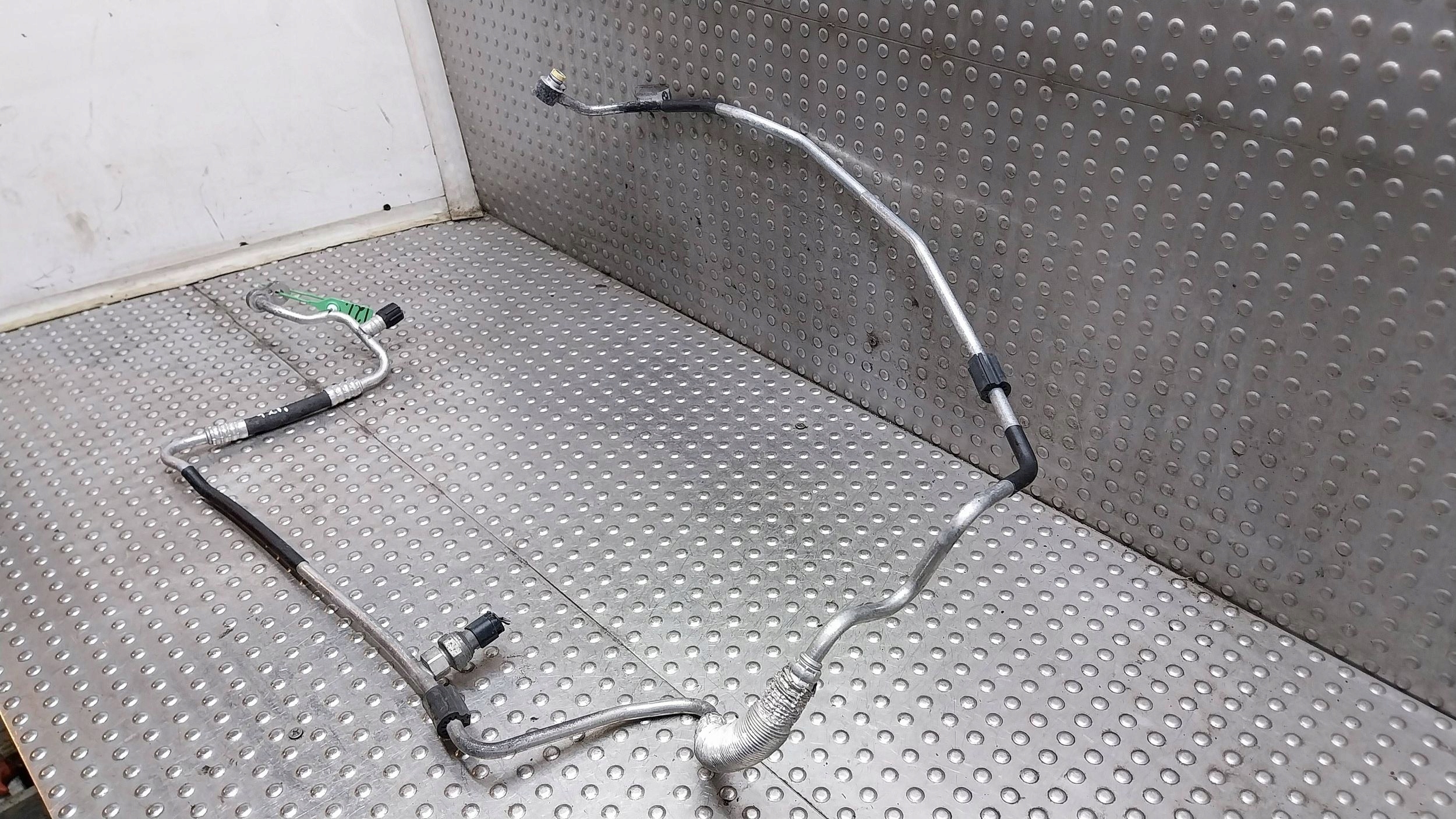 schlauch klimaanlage 9151736 BMW E90 E91 E92 E93 2.0B