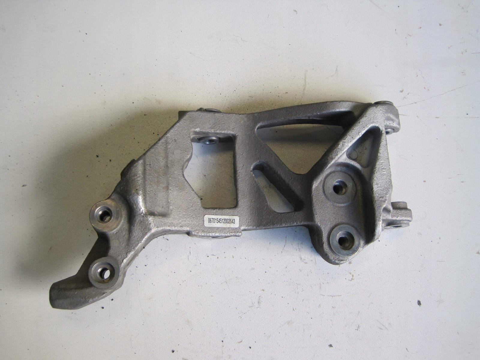 SUPPORT MASERATI GRECALE 2,0HYB 0670154512002643