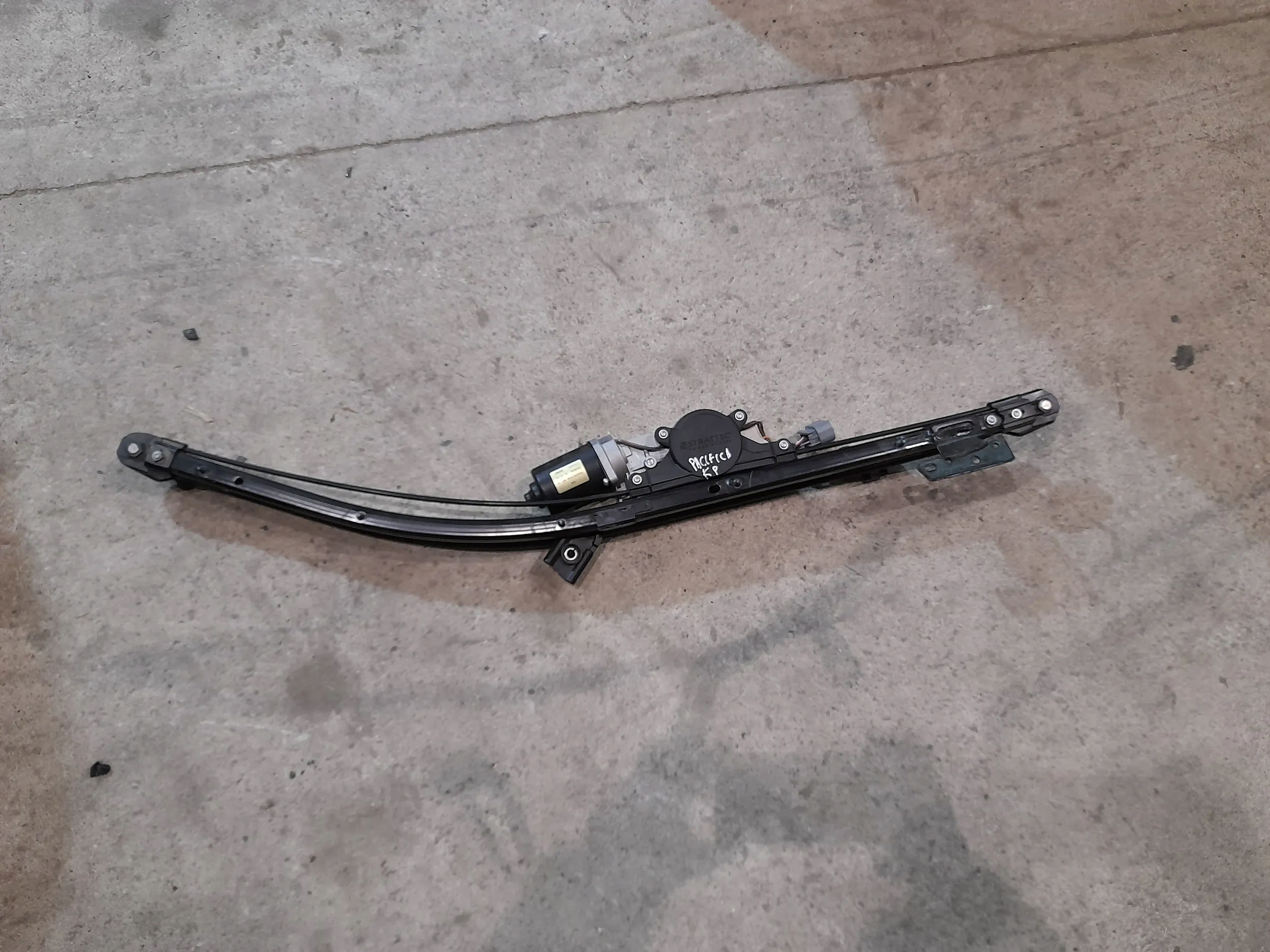 Chrysler Pacifica 68186017aea інші