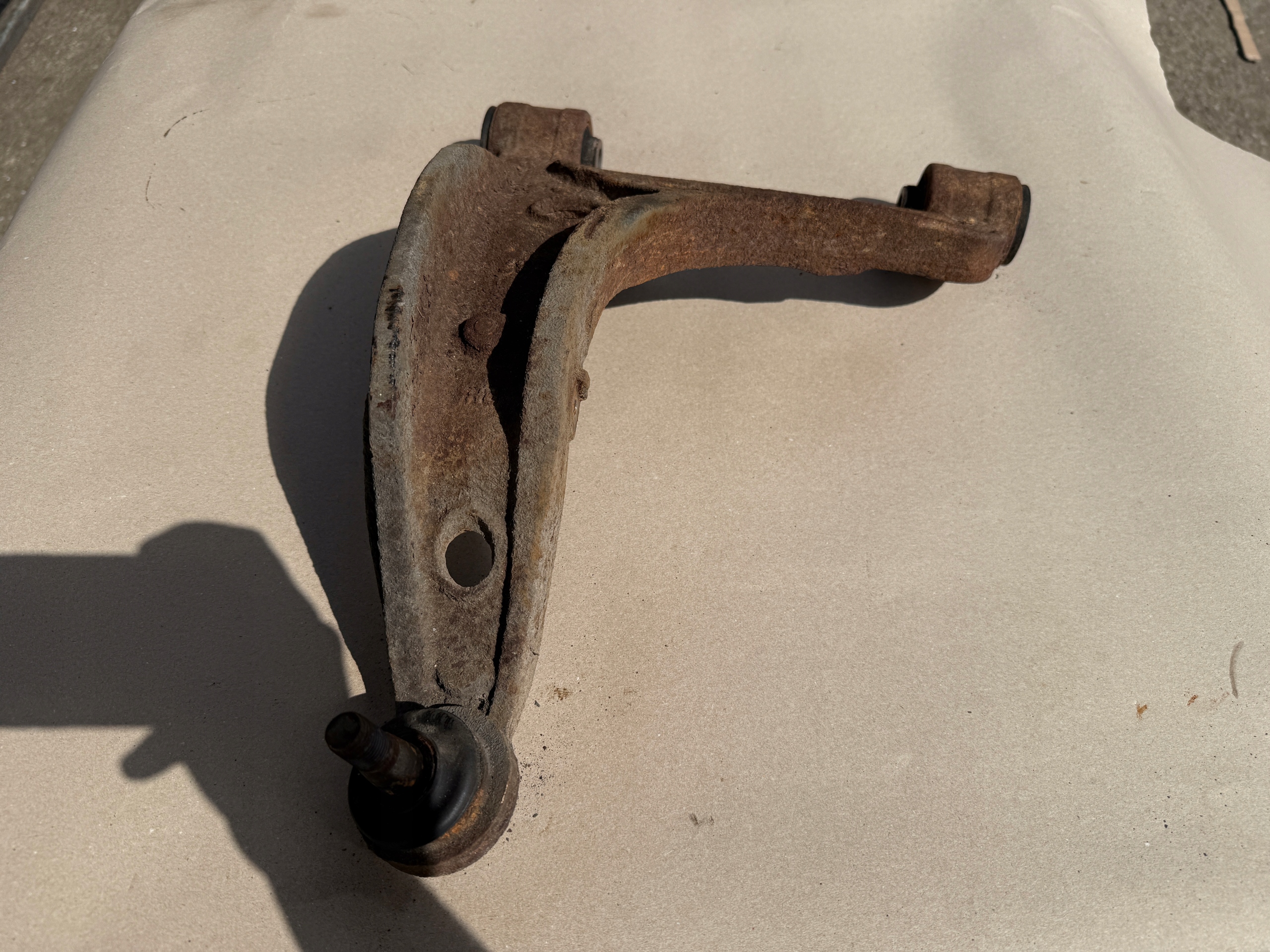 SUZUKI GRAND VITARA II LIFT 1.9 DDIS Querlenker rechts heck